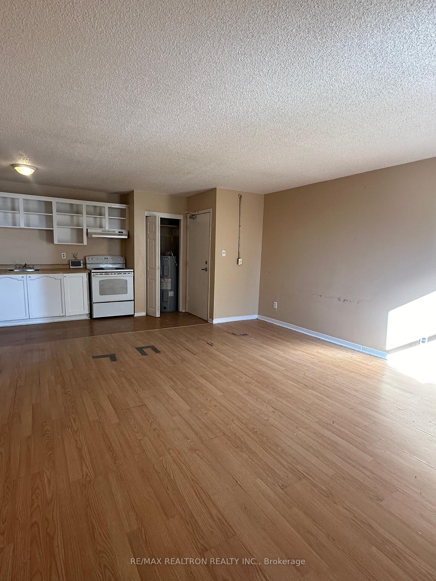 Photo 7 of Unit 4, 16-18 Simcoe Street N, Oshawa, O'Neill — HOMEH