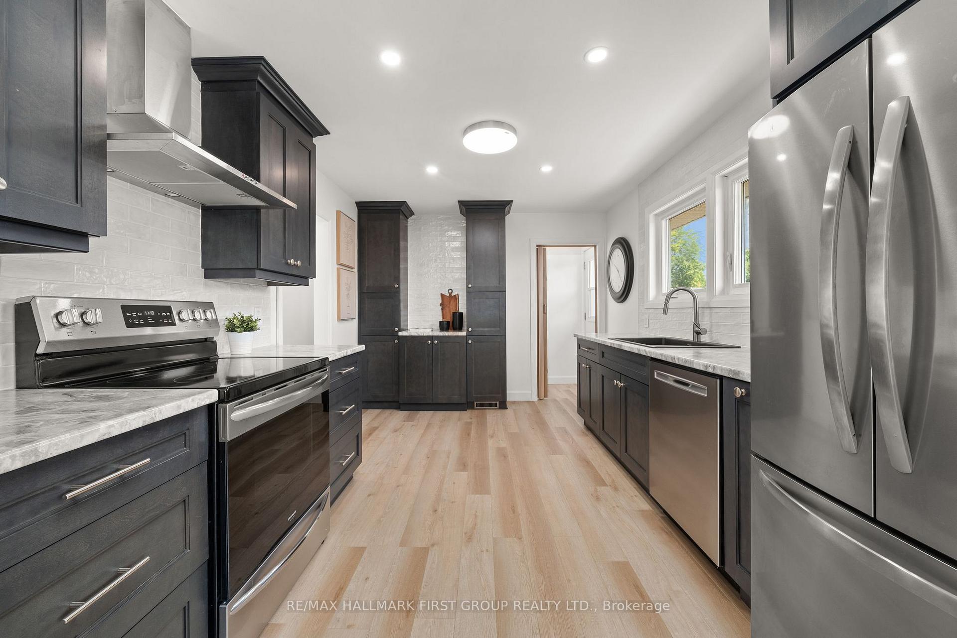 Photo 15 of 23 Third Avenue, Quinte West, Trenton Ward — HOMEH
