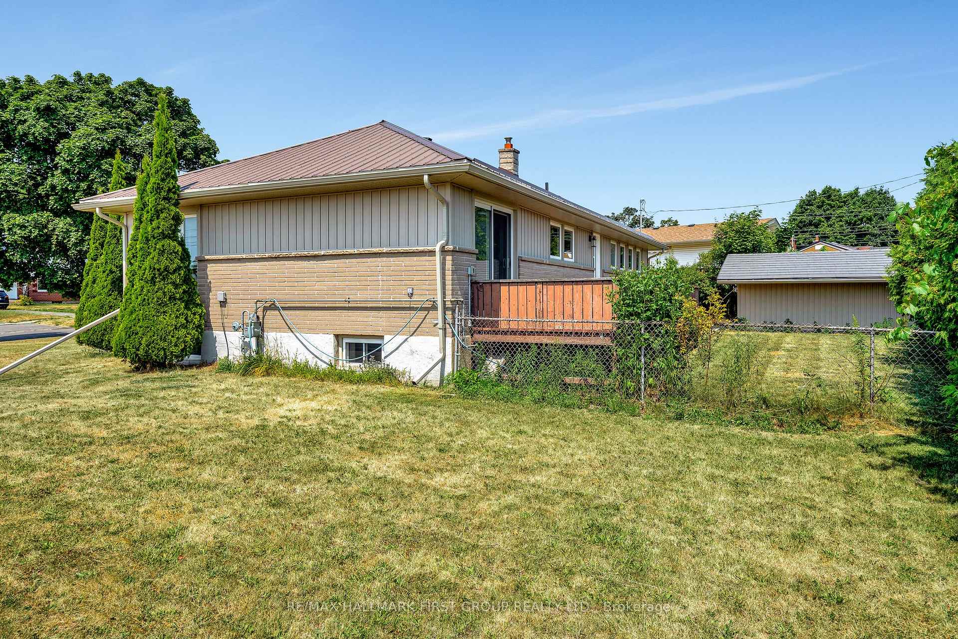 Photo 44 of 23 Third Avenue, Quinte West, Trenton Ward — HOMEH
