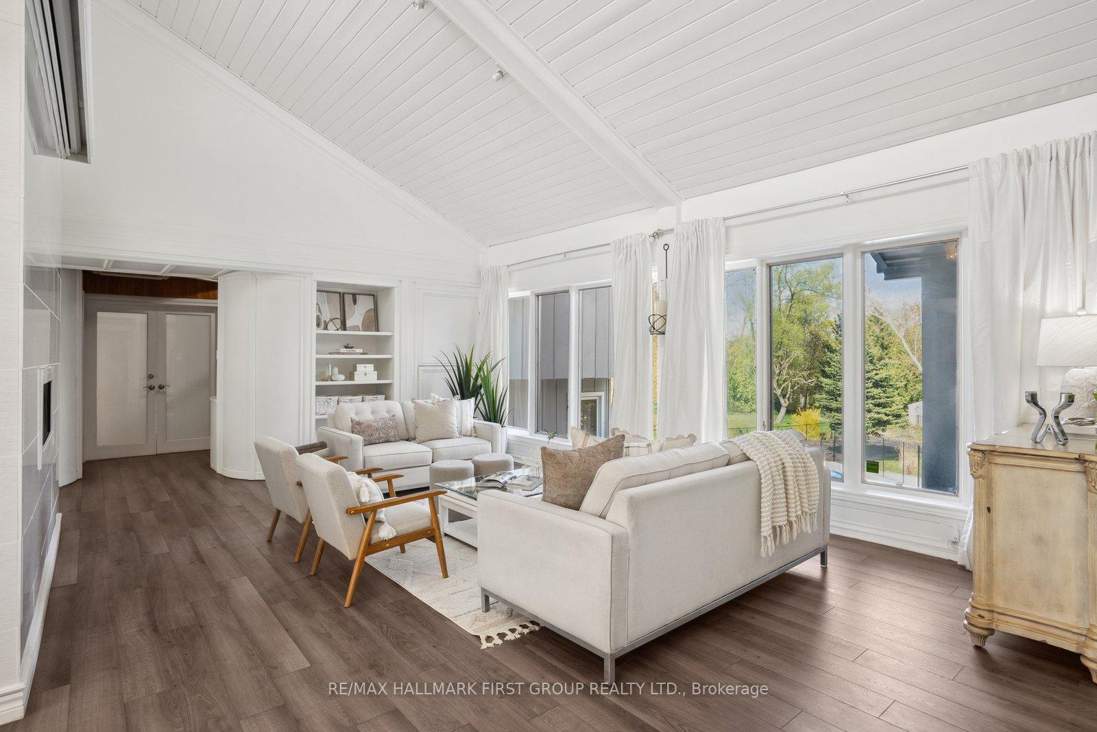 Photo 7 of 1901 Spruce Hill Road, Pickering, Dunbarton — HOMEH