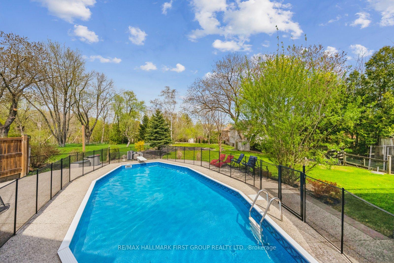 Photo 45 of 1901 Spruce Hill Road, Pickering, Dunbarton — HOMEH