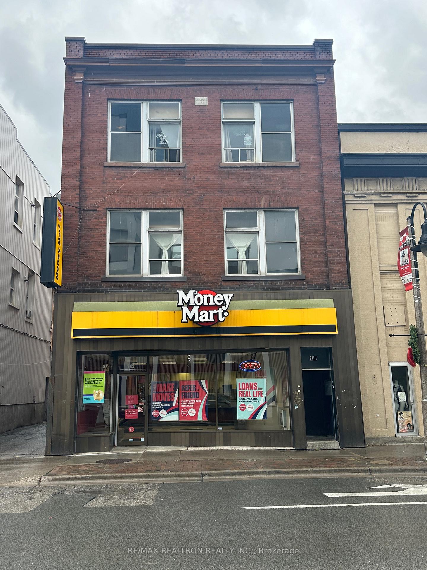 Front of Unit 5, 16-18 Simcoe Street N