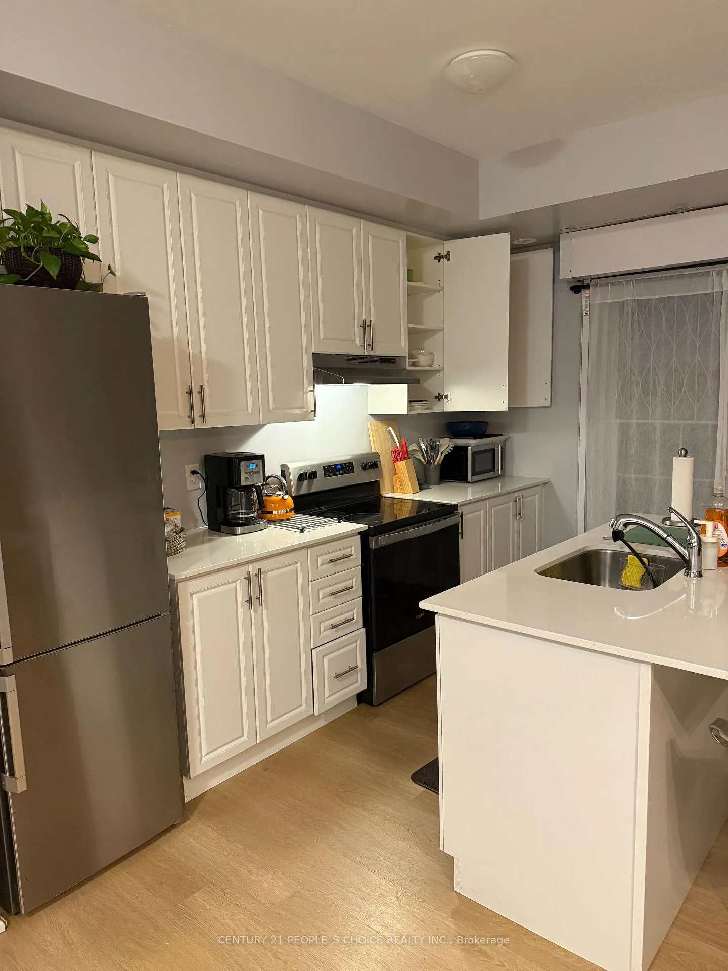 Photo 3 of Unit 4, 465 Beresford Path, Oshawa, Central — HOMEH