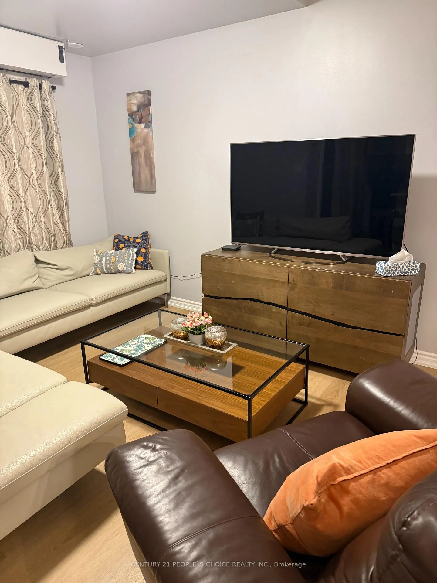 Photo 4 of Unit 4, 465 Beresford Path, Oshawa, Central — HOMEH