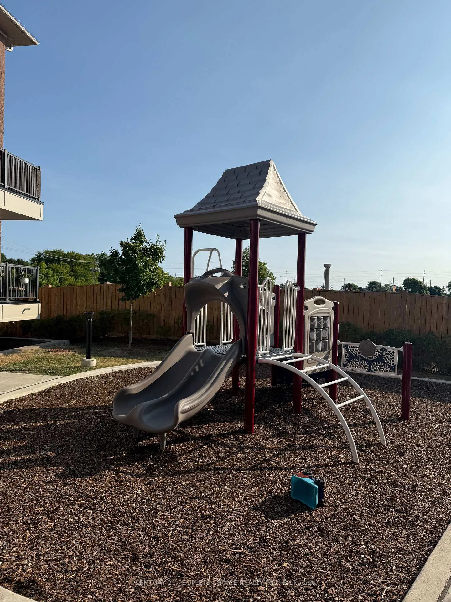 Photo 14 of Unit 4, 465 Beresford Path, Oshawa, Central — HOMEH