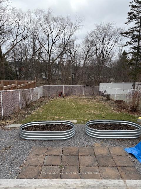 Photo 9 of 450 Coumbes Lane, Renfrew — HOMEH