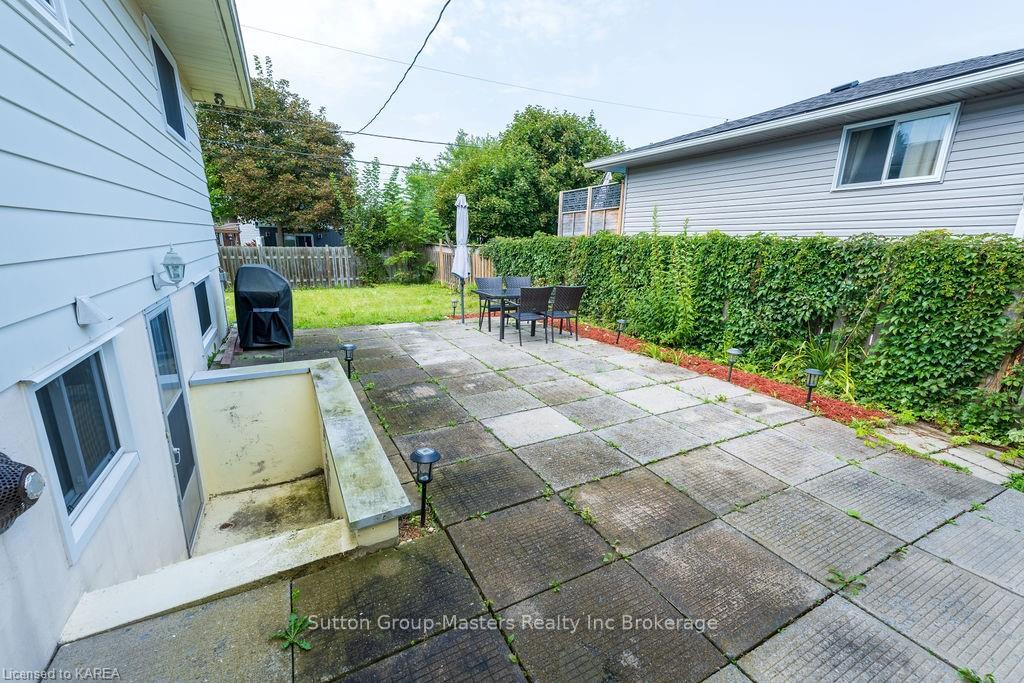Photo 10 of 687 Harrow Place, Kingston, South of Taylor-Kidd Blvd — HOMEH