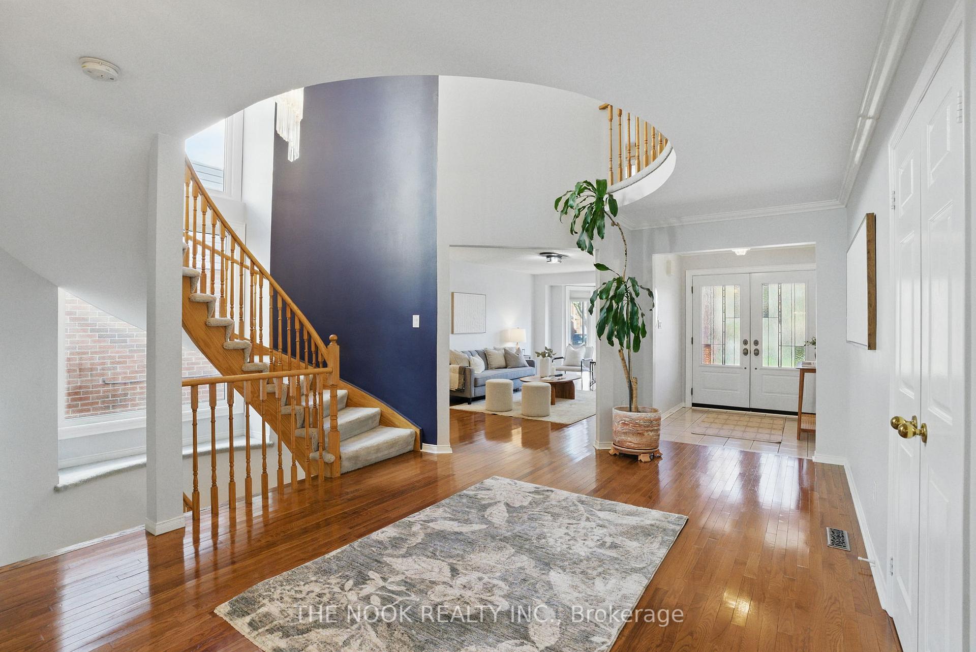 Photo 4 of 957 Sproule Crescent, Oshawa, Pinecrest — HOMEH
