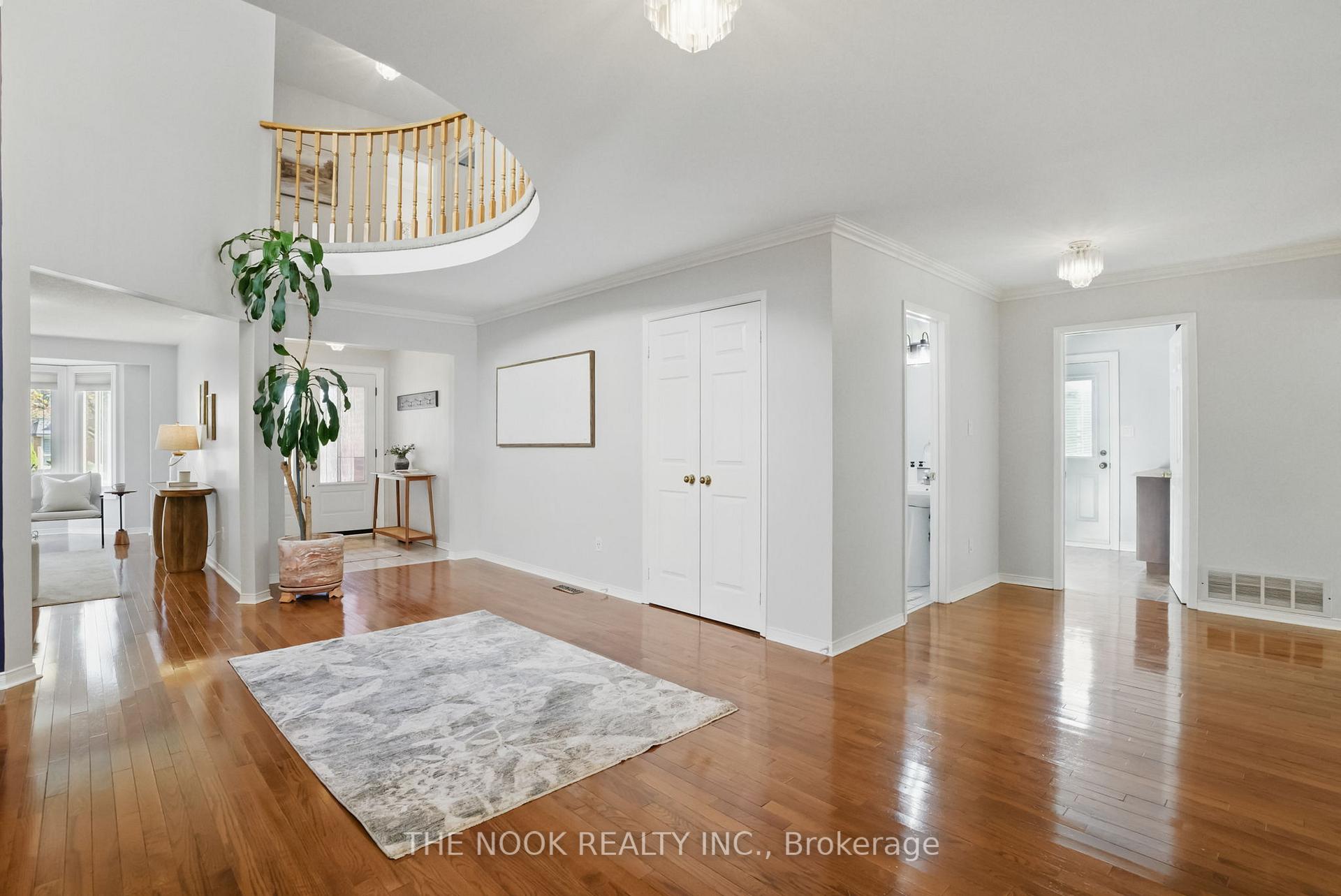 Photo 5 of 957 Sproule Crescent, Oshawa, Pinecrest — HOMEH