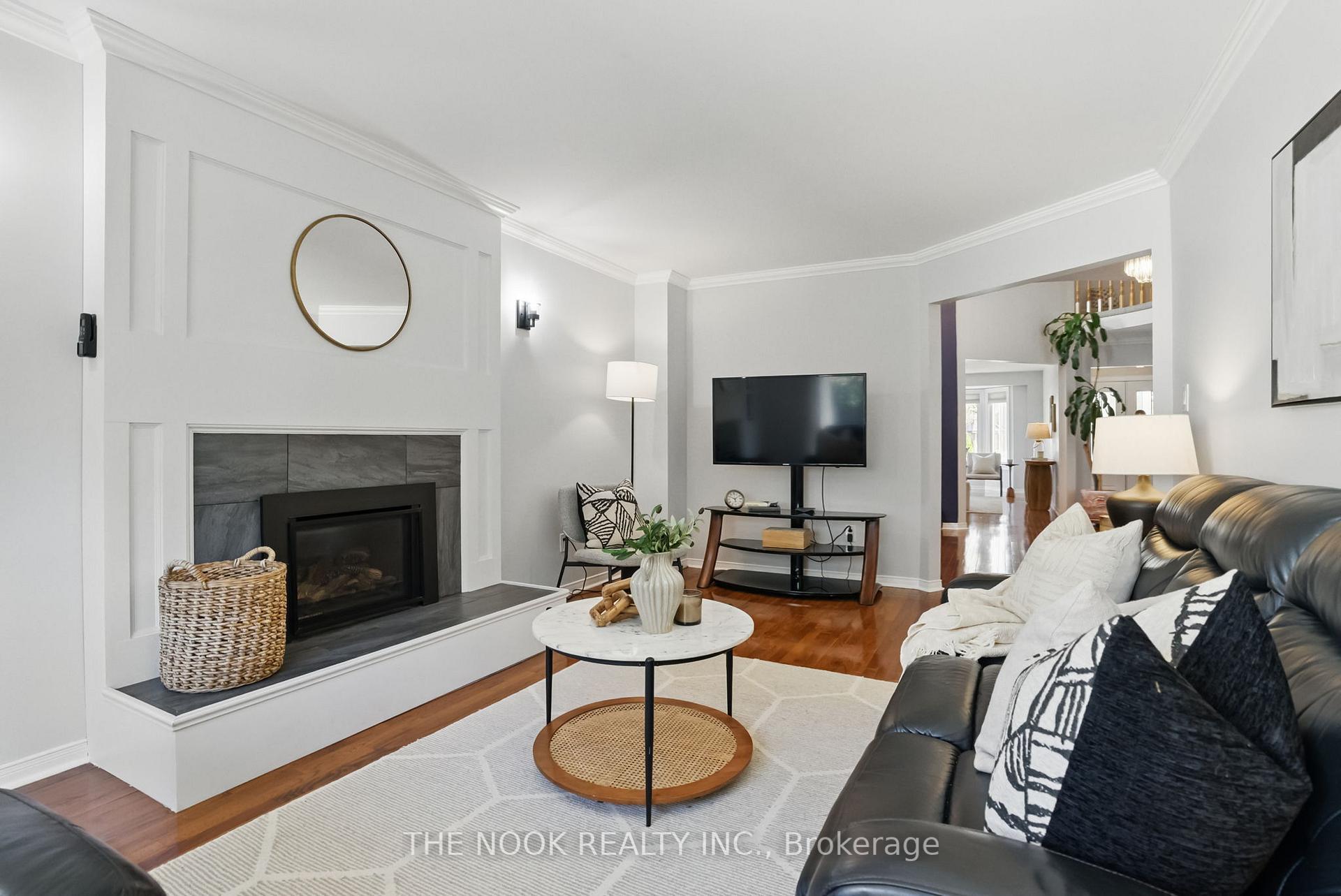Photo 13 of 957 Sproule Crescent, Oshawa, Pinecrest — HOMEH