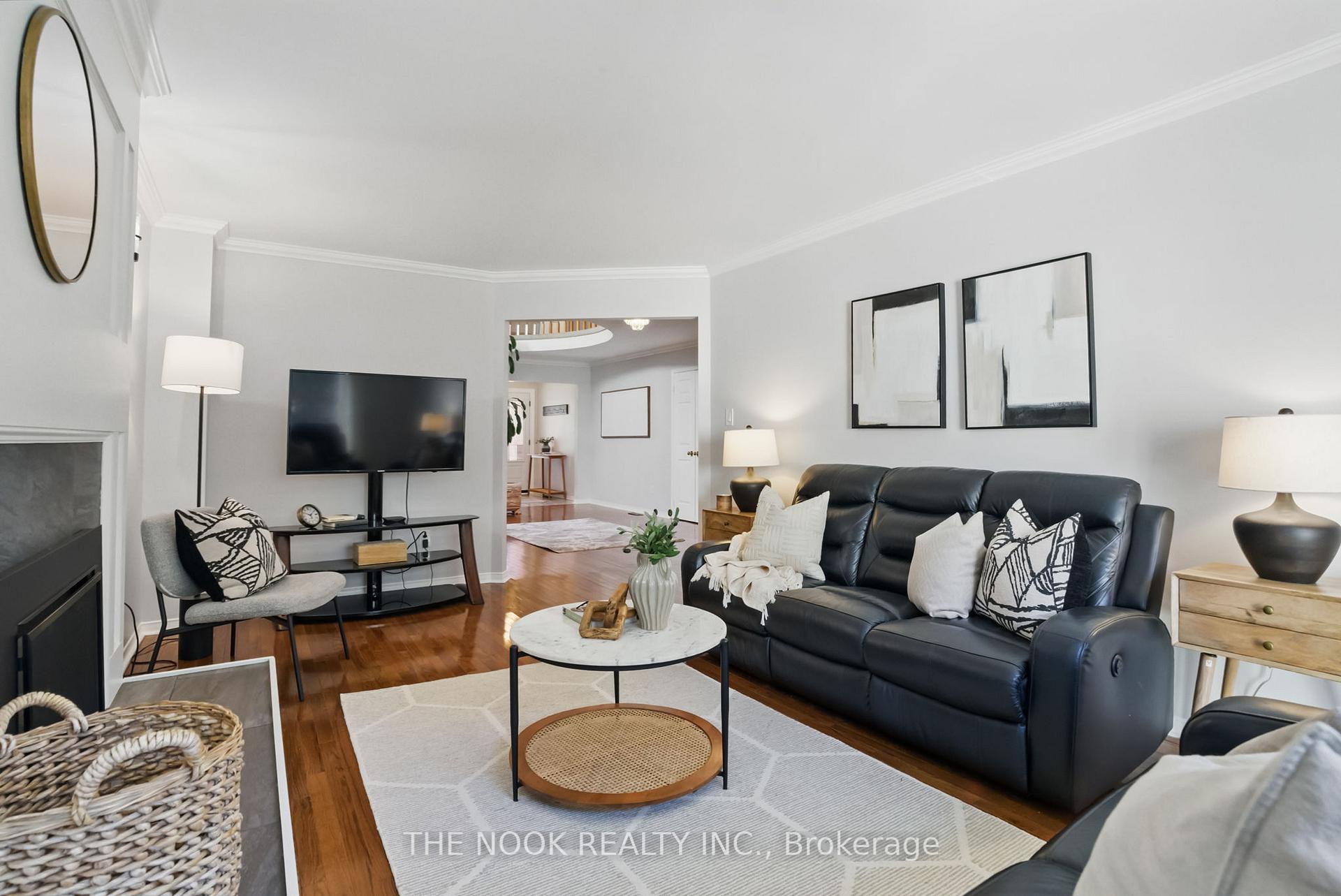Photo 14 of 957 Sproule Crescent, Oshawa, Pinecrest — HOMEH