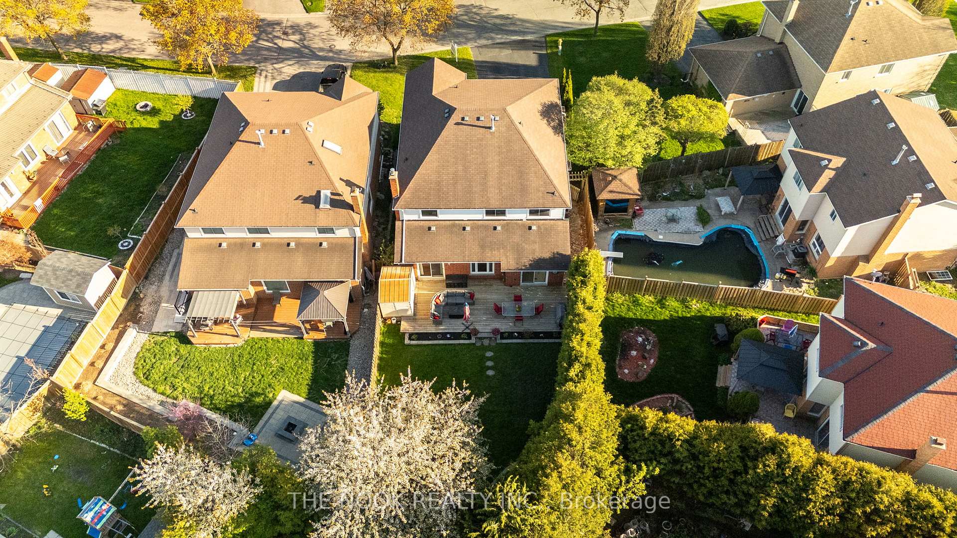 Photo 50 of 957 Sproule Crescent, Oshawa, Pinecrest — HOMEH