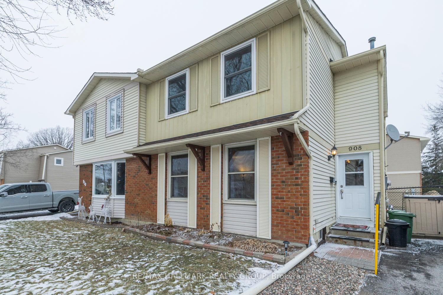 Front of 908 Borland Drive