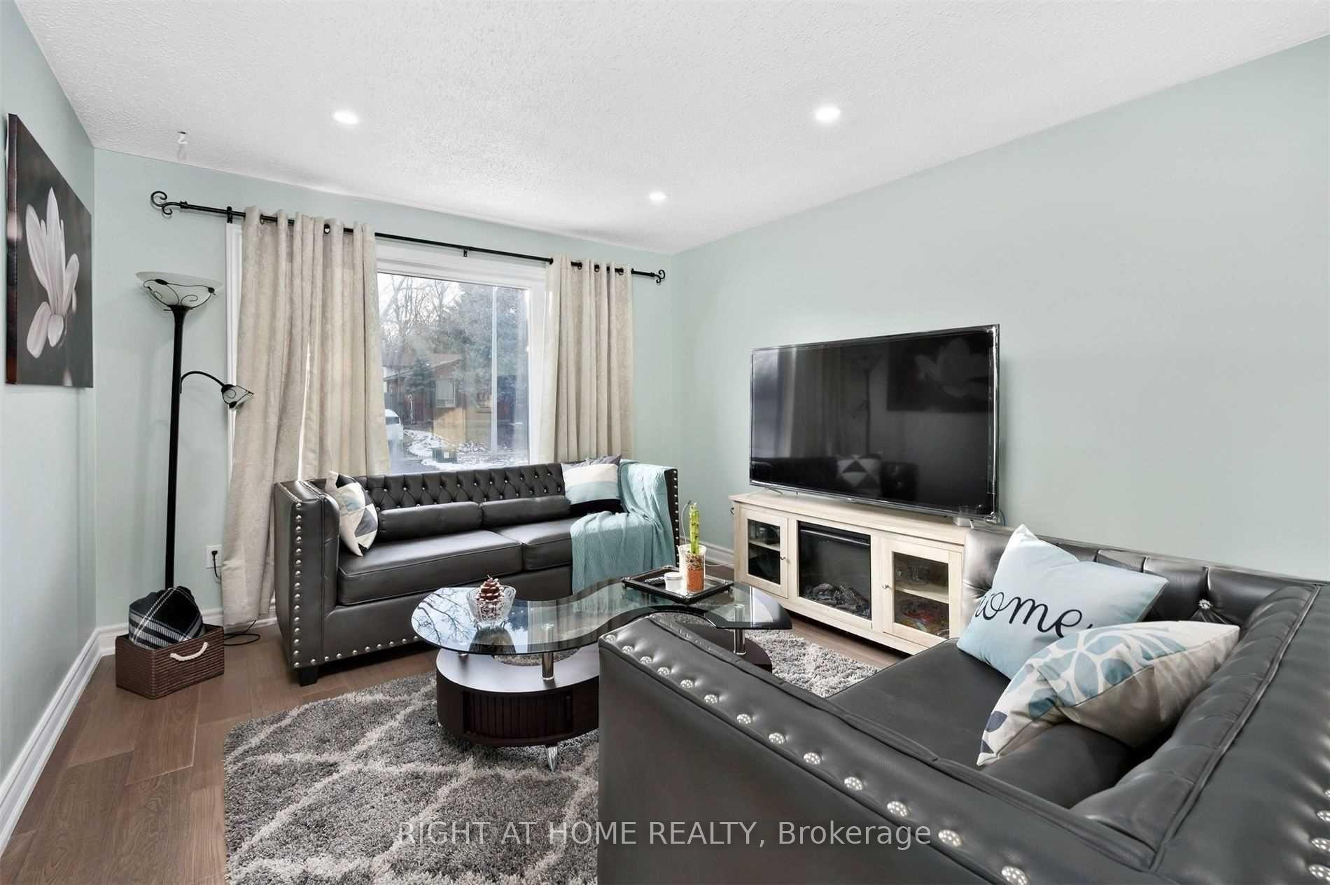 Photo 2 of Unit Unit A, 219 Limerick Street, Oshawa, Vanier — HOMEH