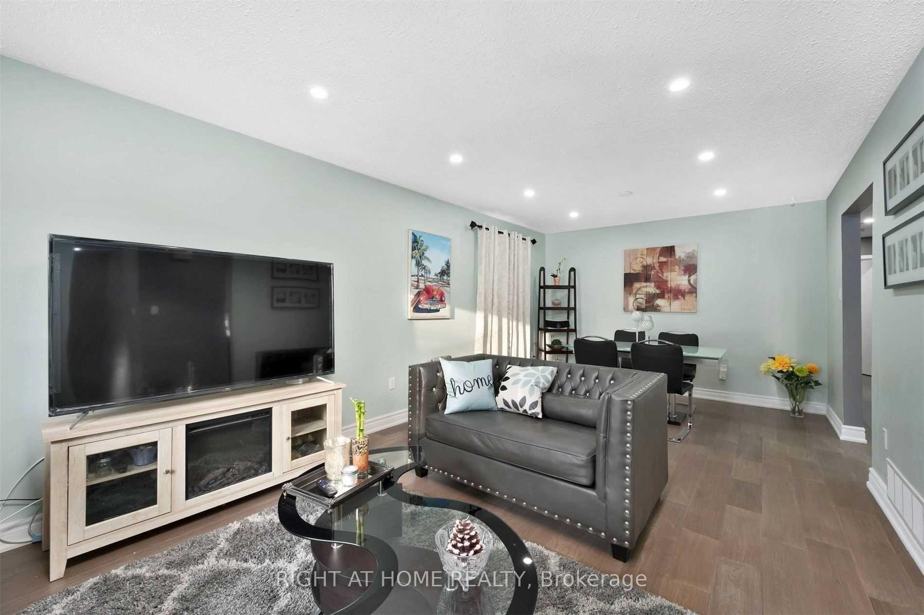 Photo 3 of Unit Unit A, 219 Limerick Street, Oshawa, Vanier — HOMEH