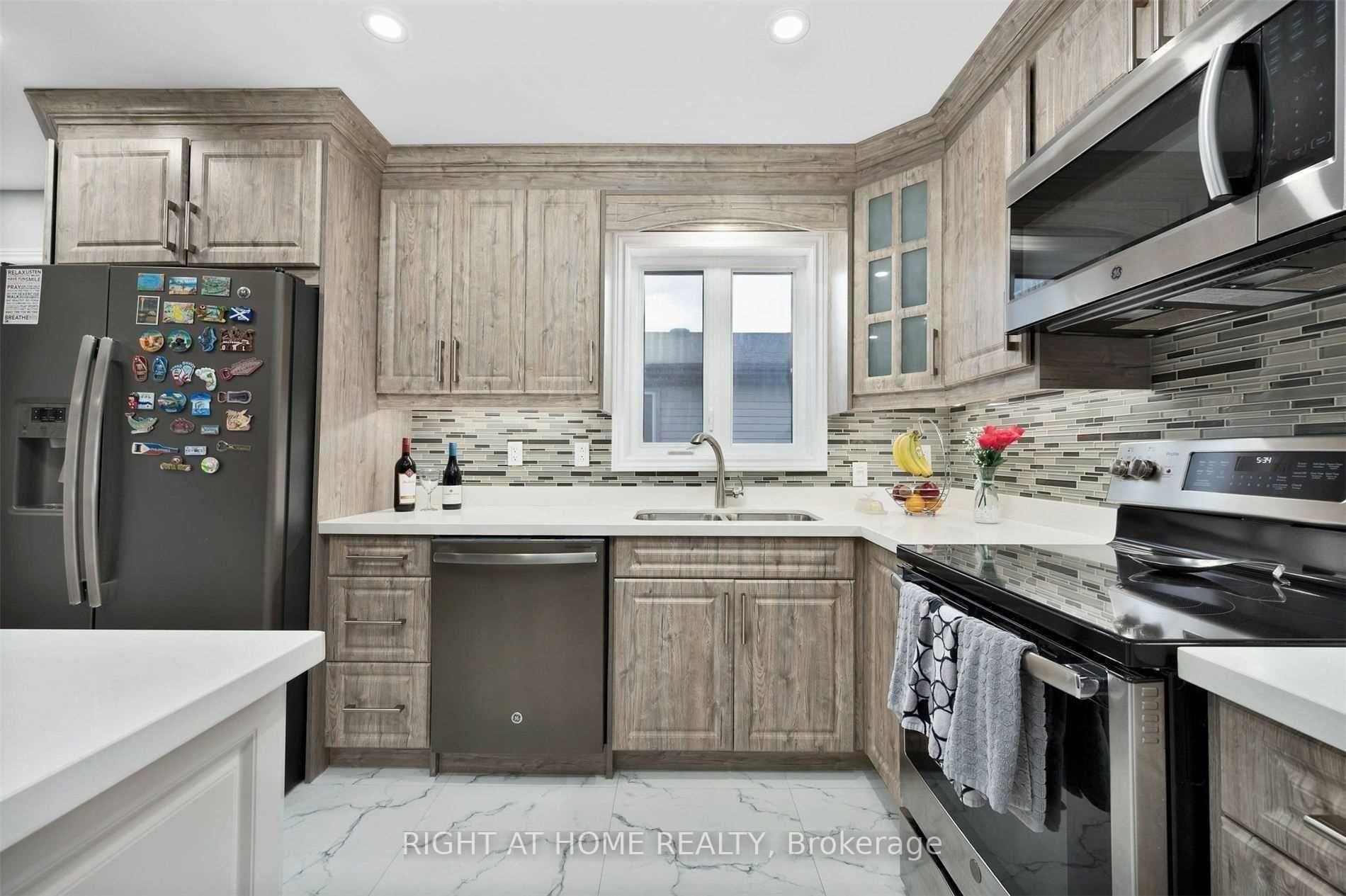 Photo 8 of Unit Unit A, 219 Limerick Street, Oshawa, Vanier — HOMEH