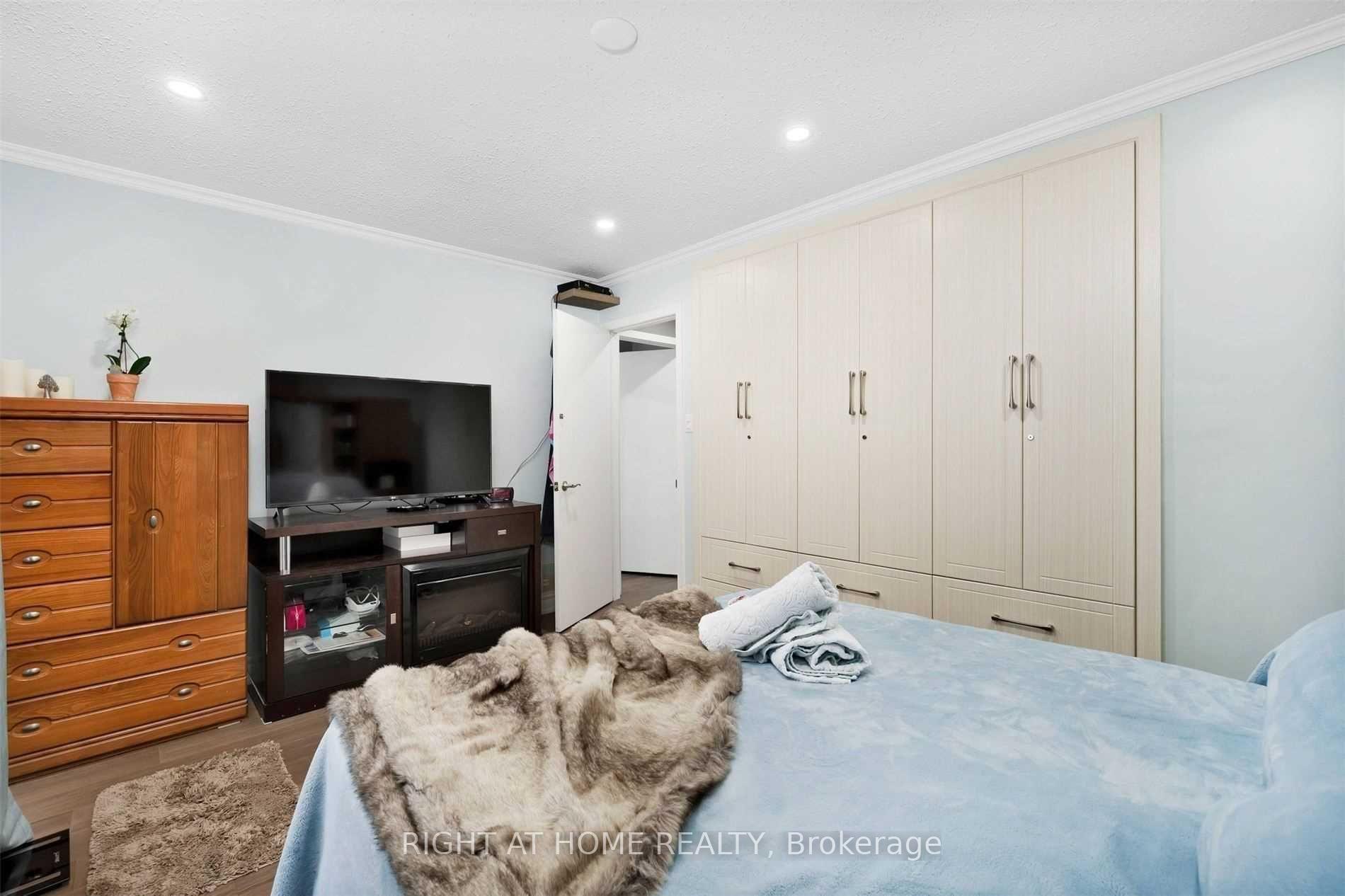 Photo 11 of Unit Unit A, 219 Limerick Street, Oshawa, Vanier — HOMEH