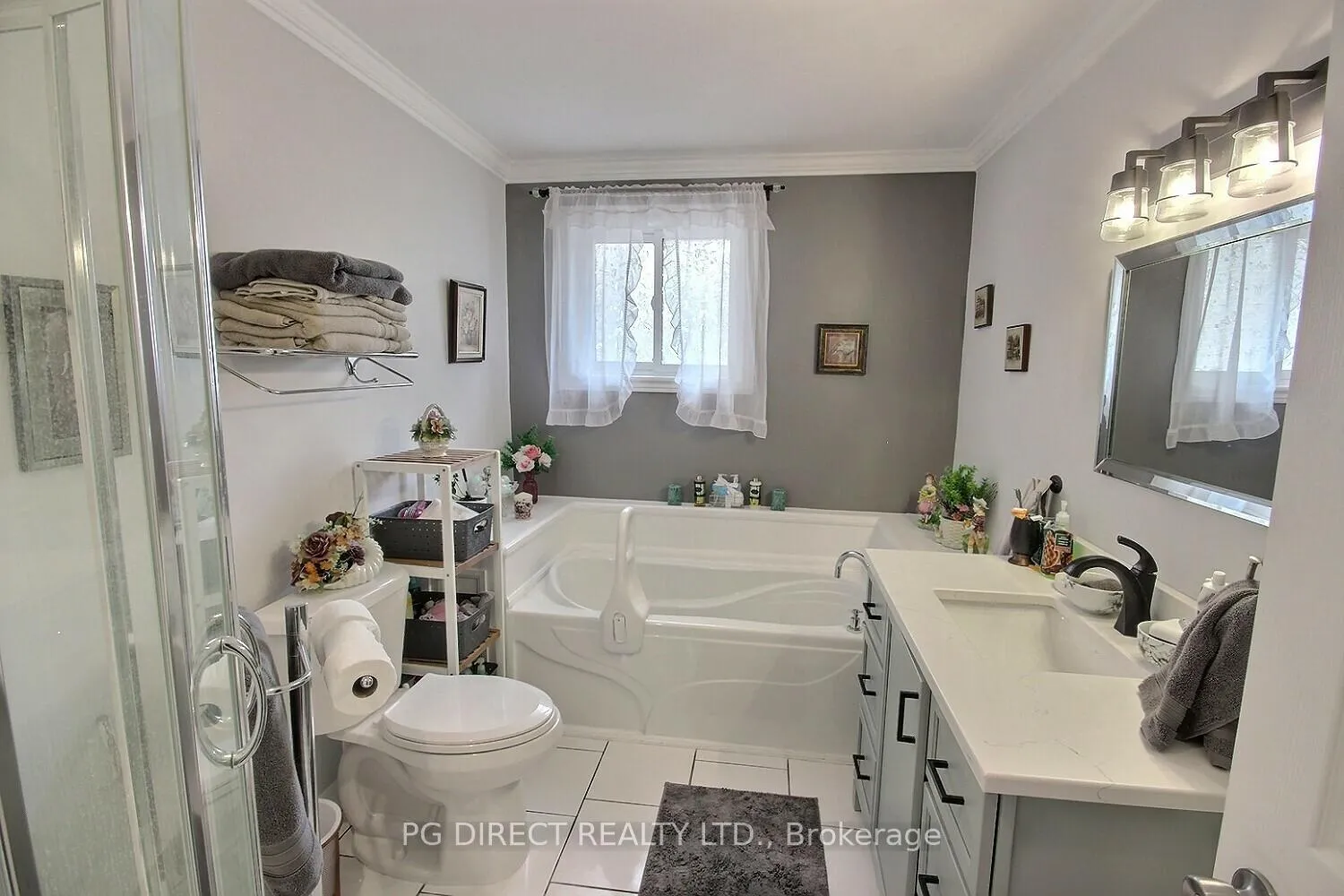 Photo 9 of 65 O'Neil Crescent, Quinte West, Trenton Ward — HOMEH