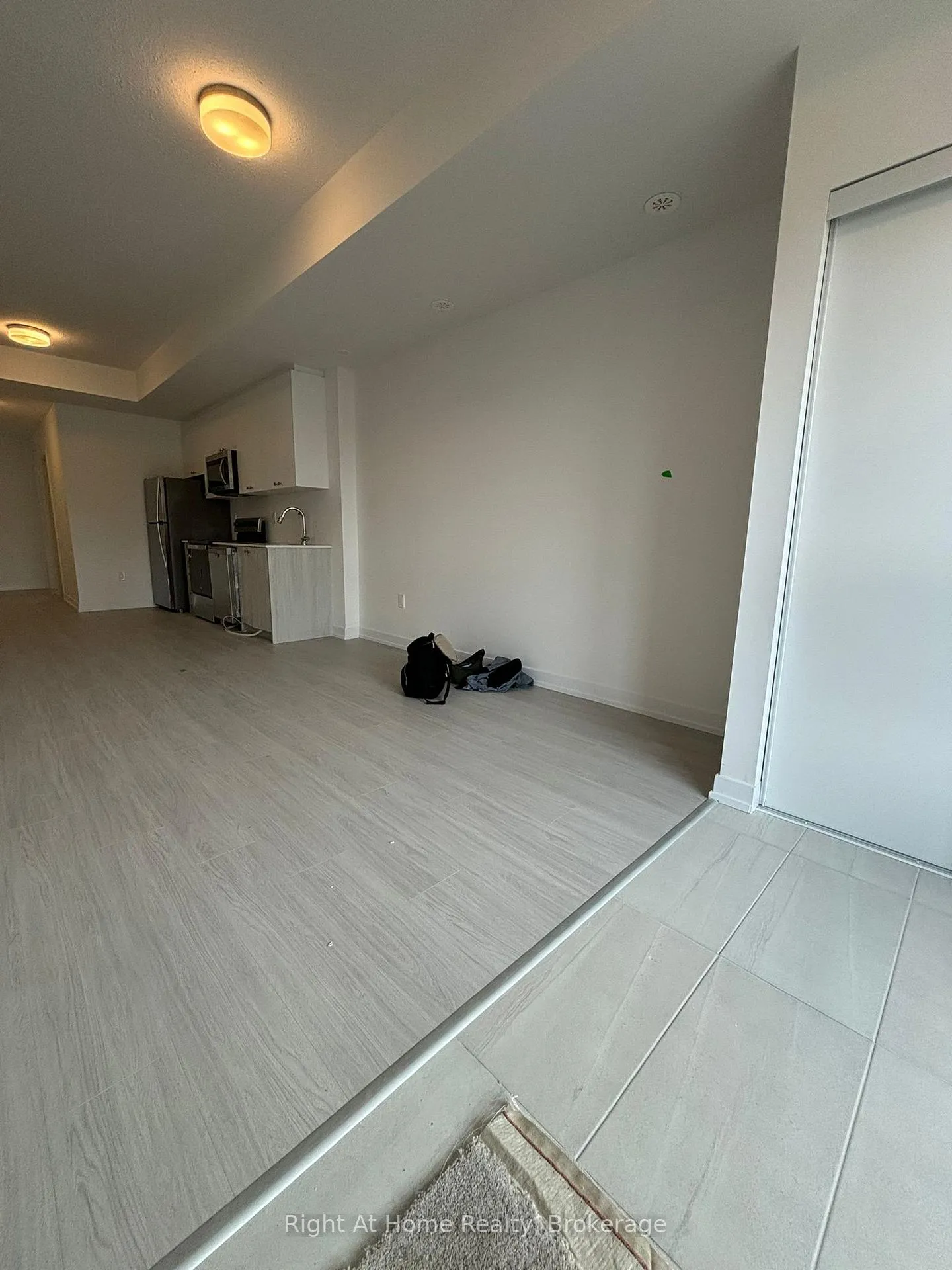 Photo 6 of Unit R31, 25 Palace Street, Kitchener — HOMEH
