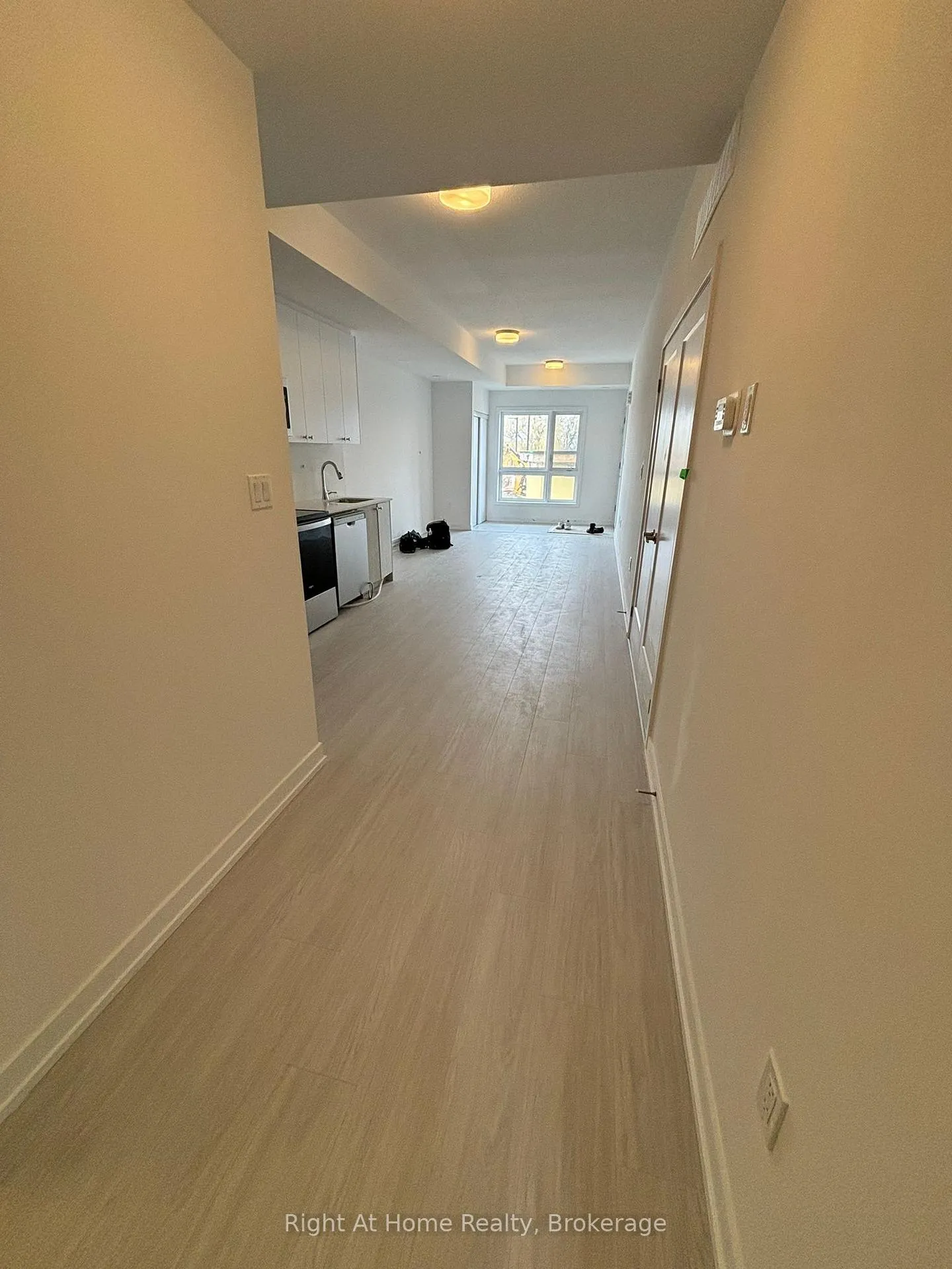 Photo 8 of Unit R31, 25 Palace Street, Kitchener — HOMEH
