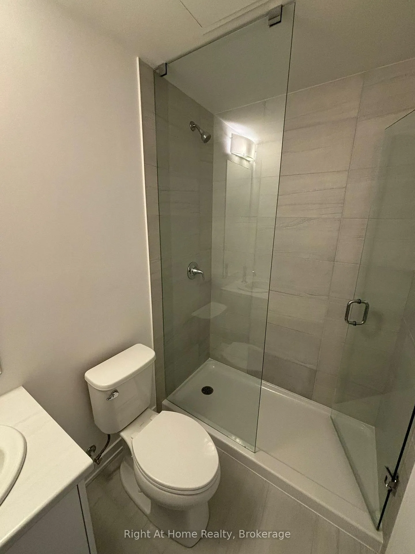 Photo 11 of Unit R31, 25 Palace Street, Kitchener — HOMEH