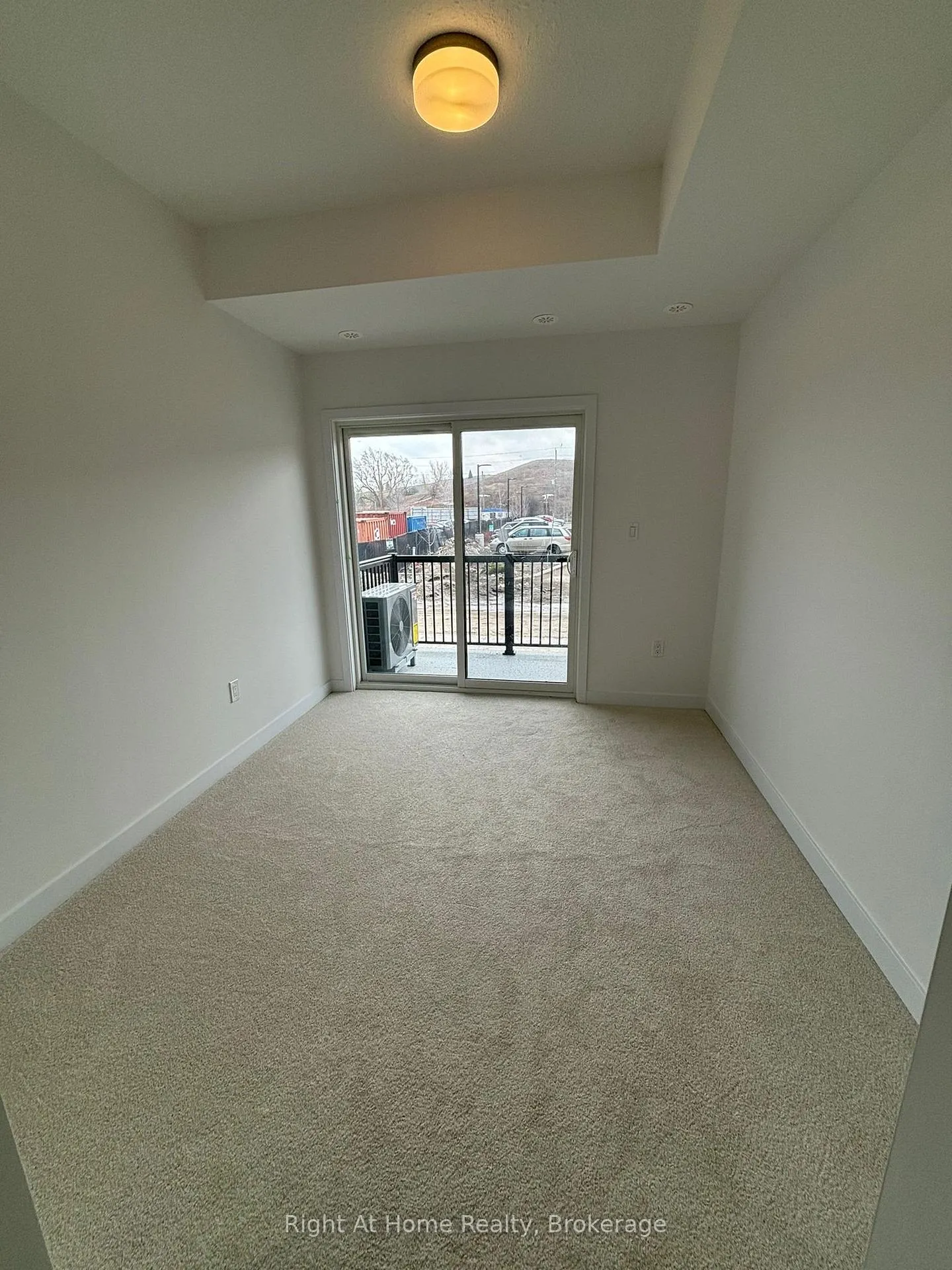 Photo 13 of Unit R31, 25 Palace Street, Kitchener — HOMEH