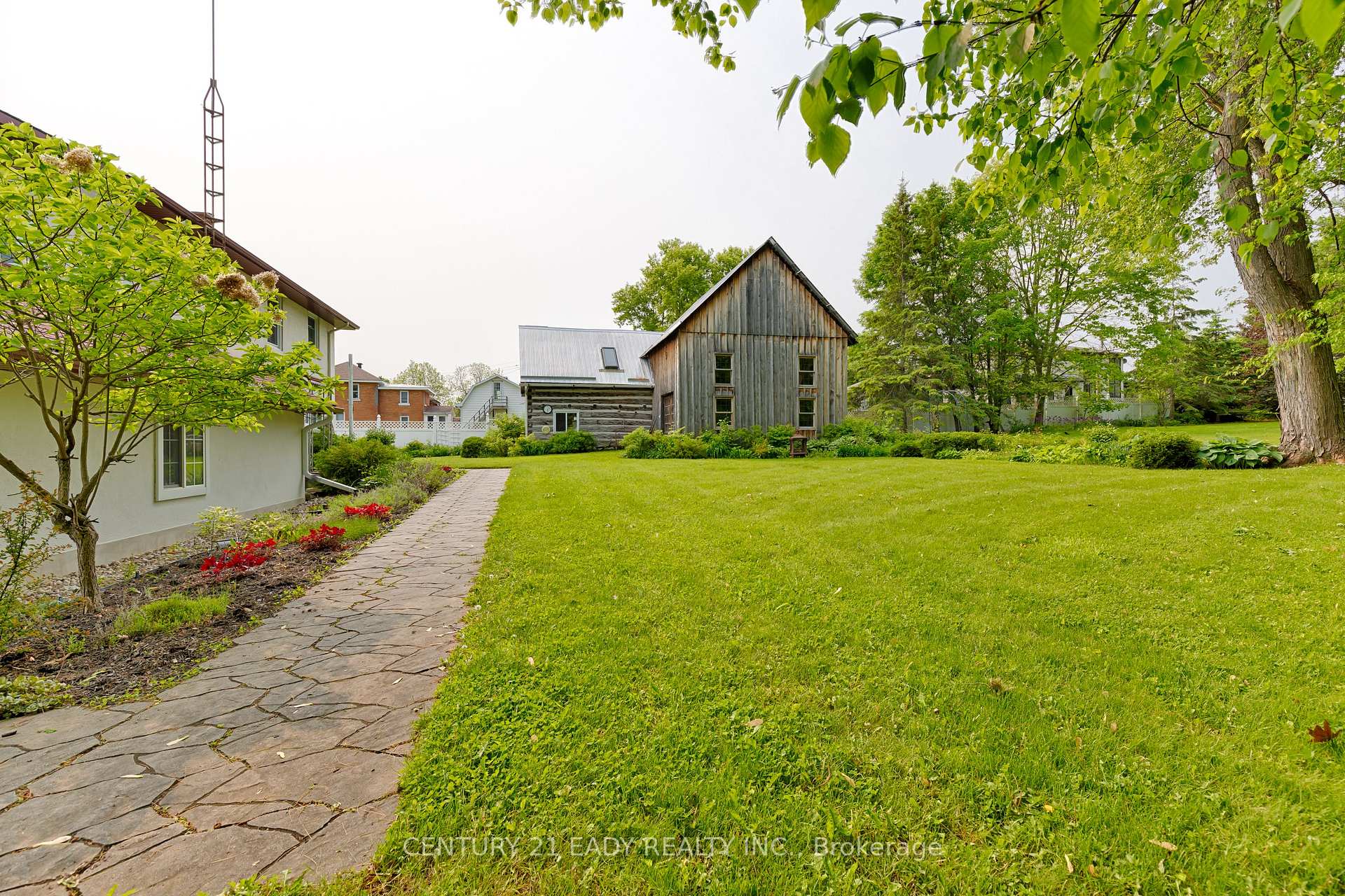 Photo 47 of 6 Nadobny Lane, Renfrew — HOMEH