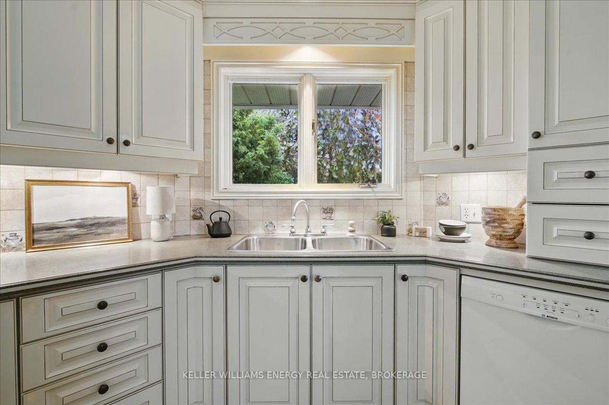 Photo 7 of 3270 Greenburn Place, Pickering, Rural Pickering — HOMEH