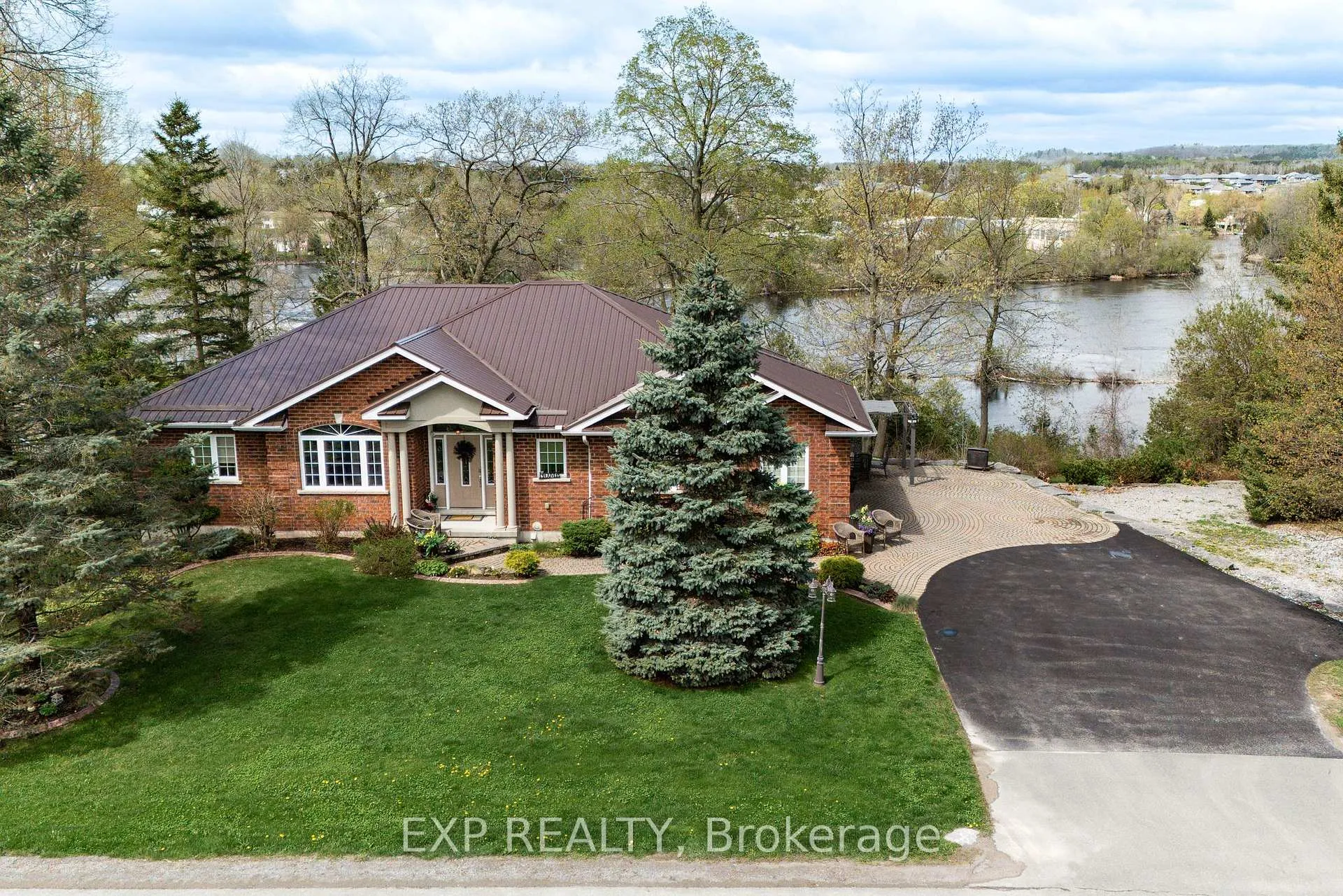 Photo 1 of 127 River Drive, Quinte West, Frankford Ward — HOMEH
