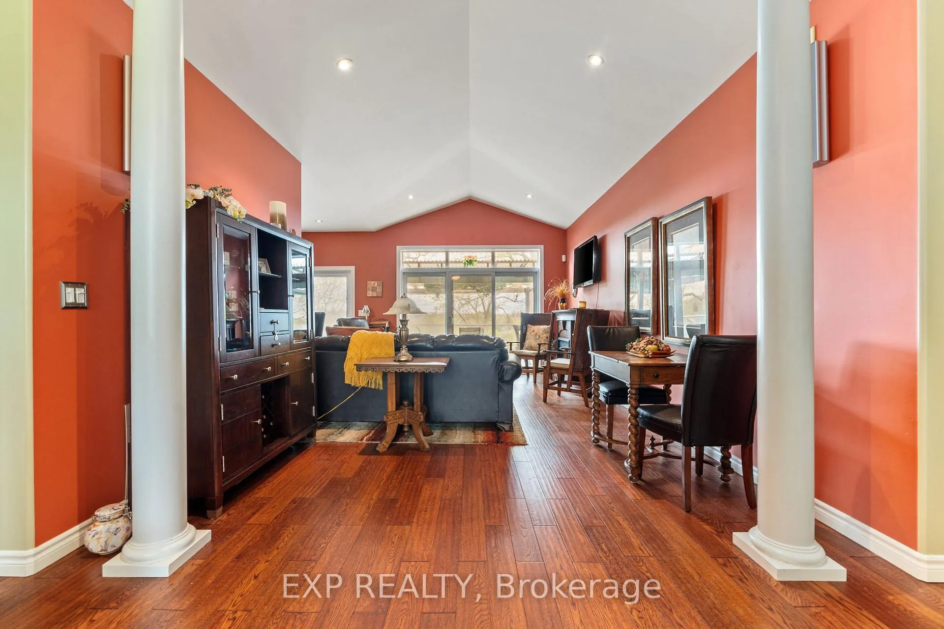 Photo 10 of 127 River Drive, Quinte West, Frankford Ward — HOMEH