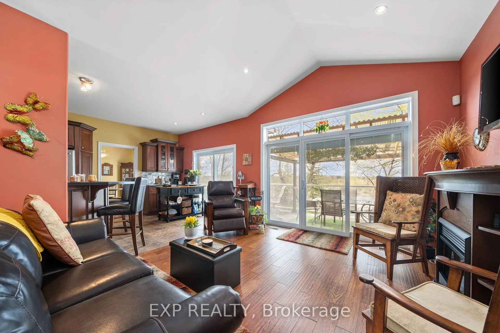 Photo 12 of 127 River Drive, Quinte West, Frankford Ward — HOMEH