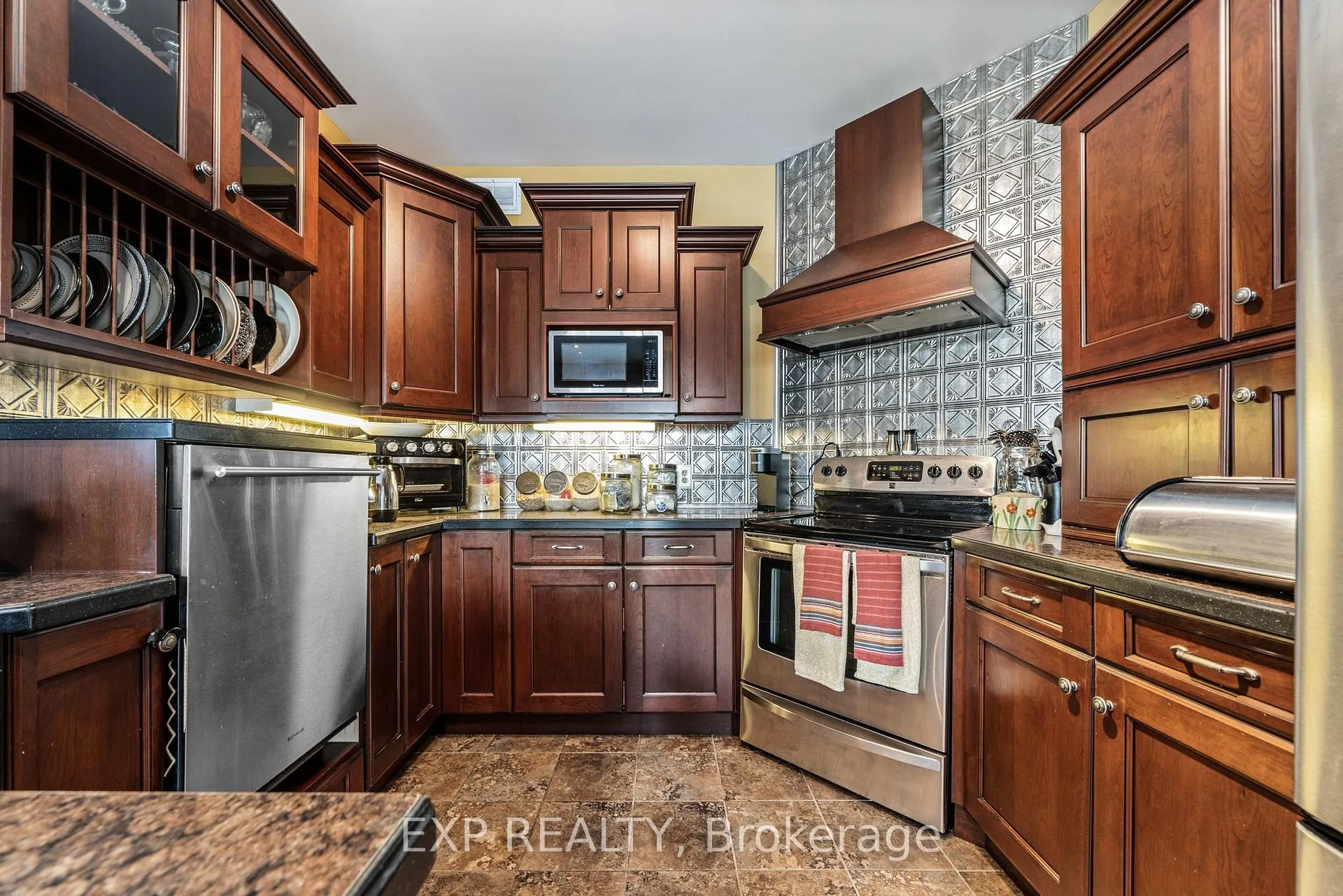 Photo 17 of 127 River Drive, Quinte West, Frankford Ward — HOMEH