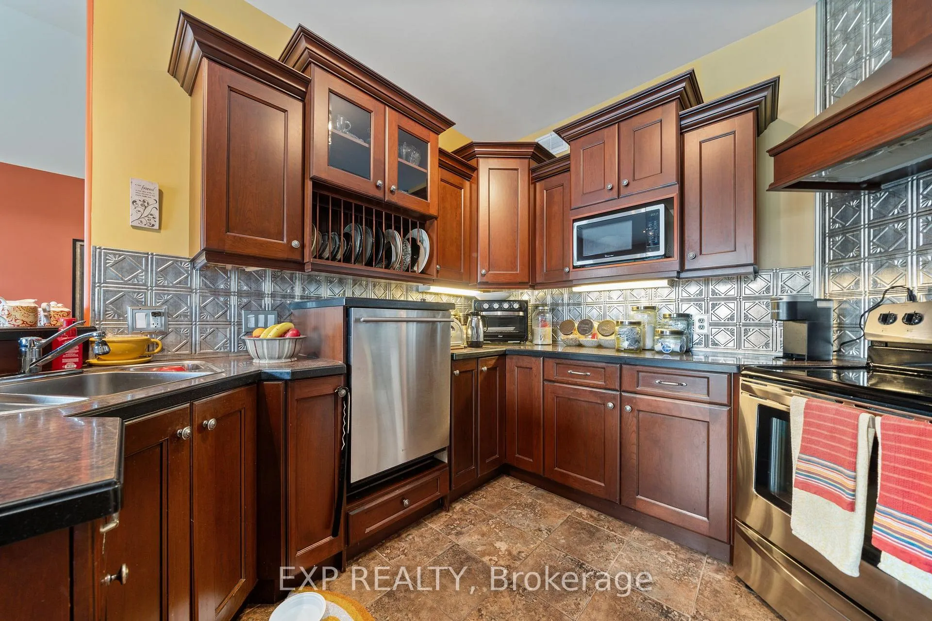 Photo 18 of 127 River Drive, Quinte West, Frankford Ward — HOMEH