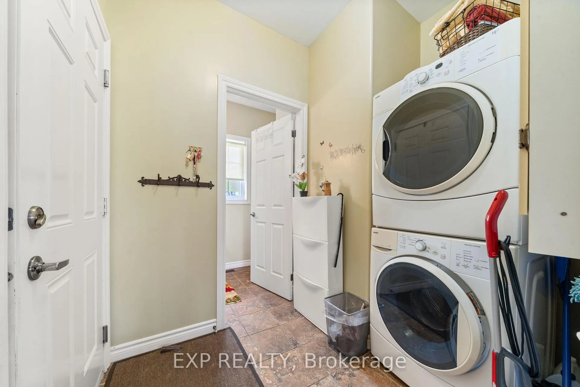 Photo 30 of 127 River Drive, Quinte West, Frankford Ward — HOMEH
