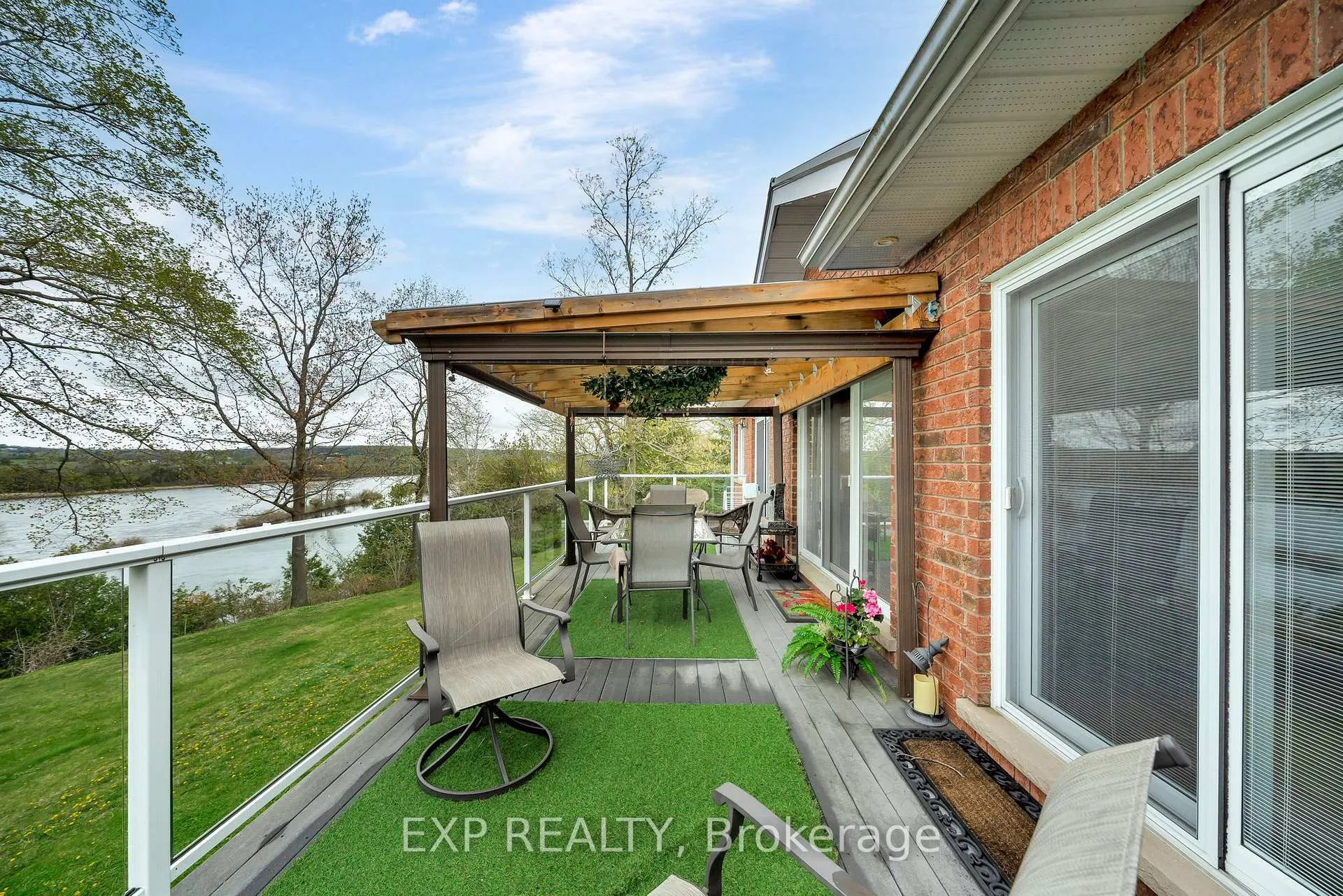 Photo 35 of 127 River Drive, Quinte West, Frankford Ward — HOMEH