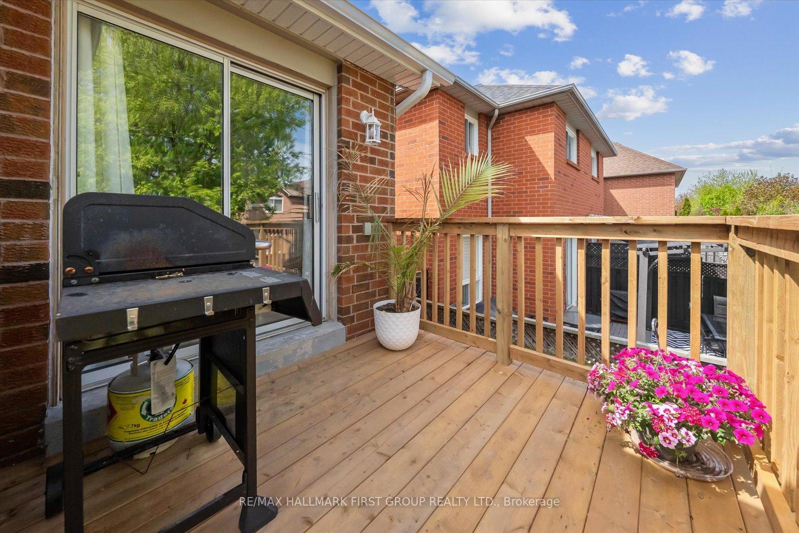 Photo 24 of 1647 Autumn Crescent E, Pickering, Amberlea — HOMEH