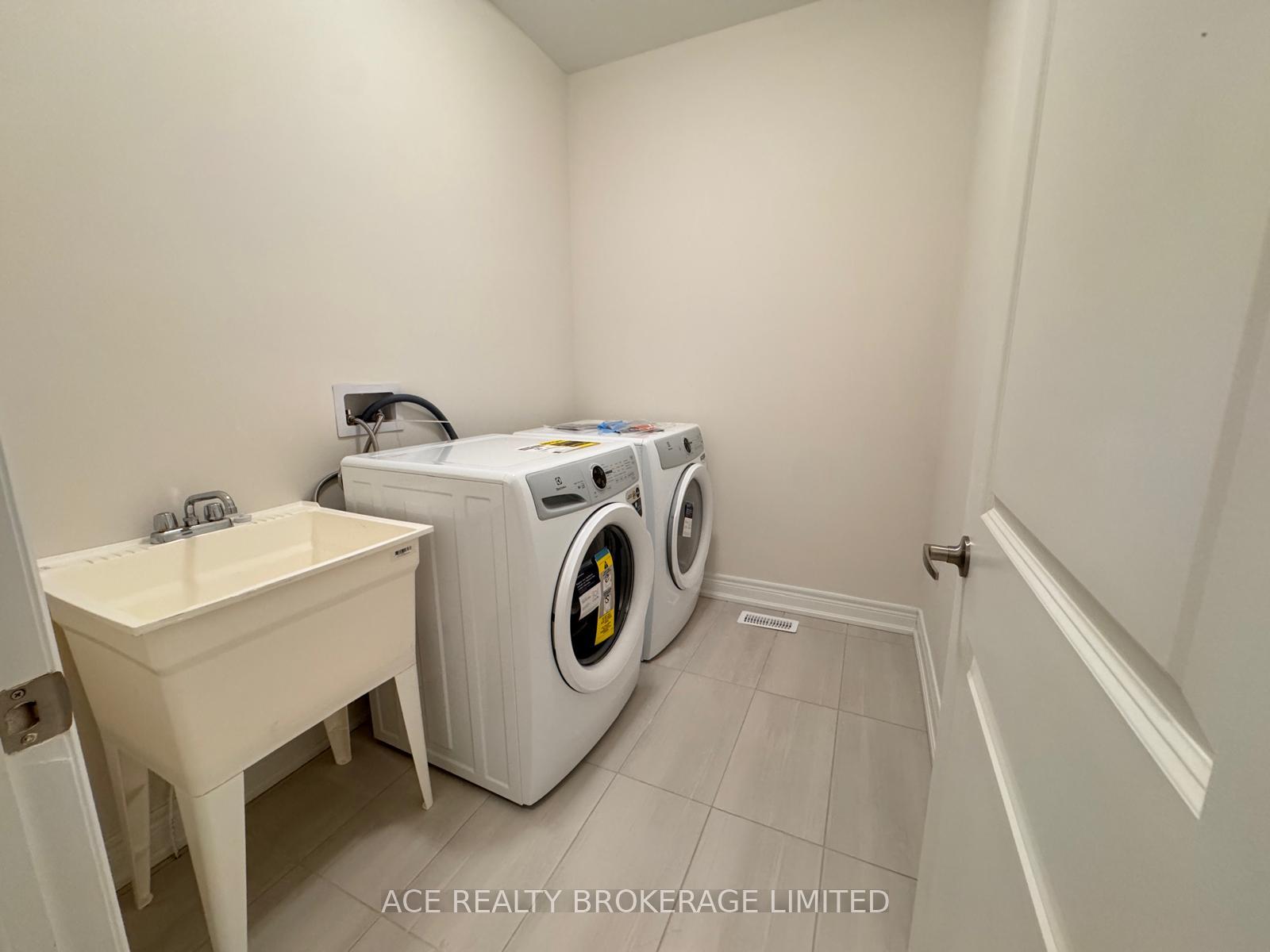 Photo 16 of 2858 Whites Road, Pickering, Rural Pickering — HOMEH