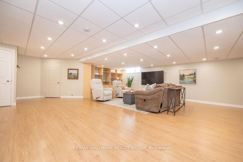 Photo 27 of 230 Vanier Crescent, Renfrew — HOMEH