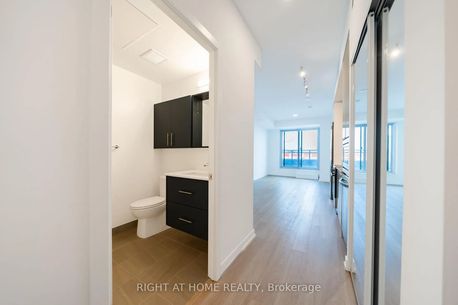 Photo 3 of Unit 211, 9751 Markham Road, Markham, Greensborough — HOMEH