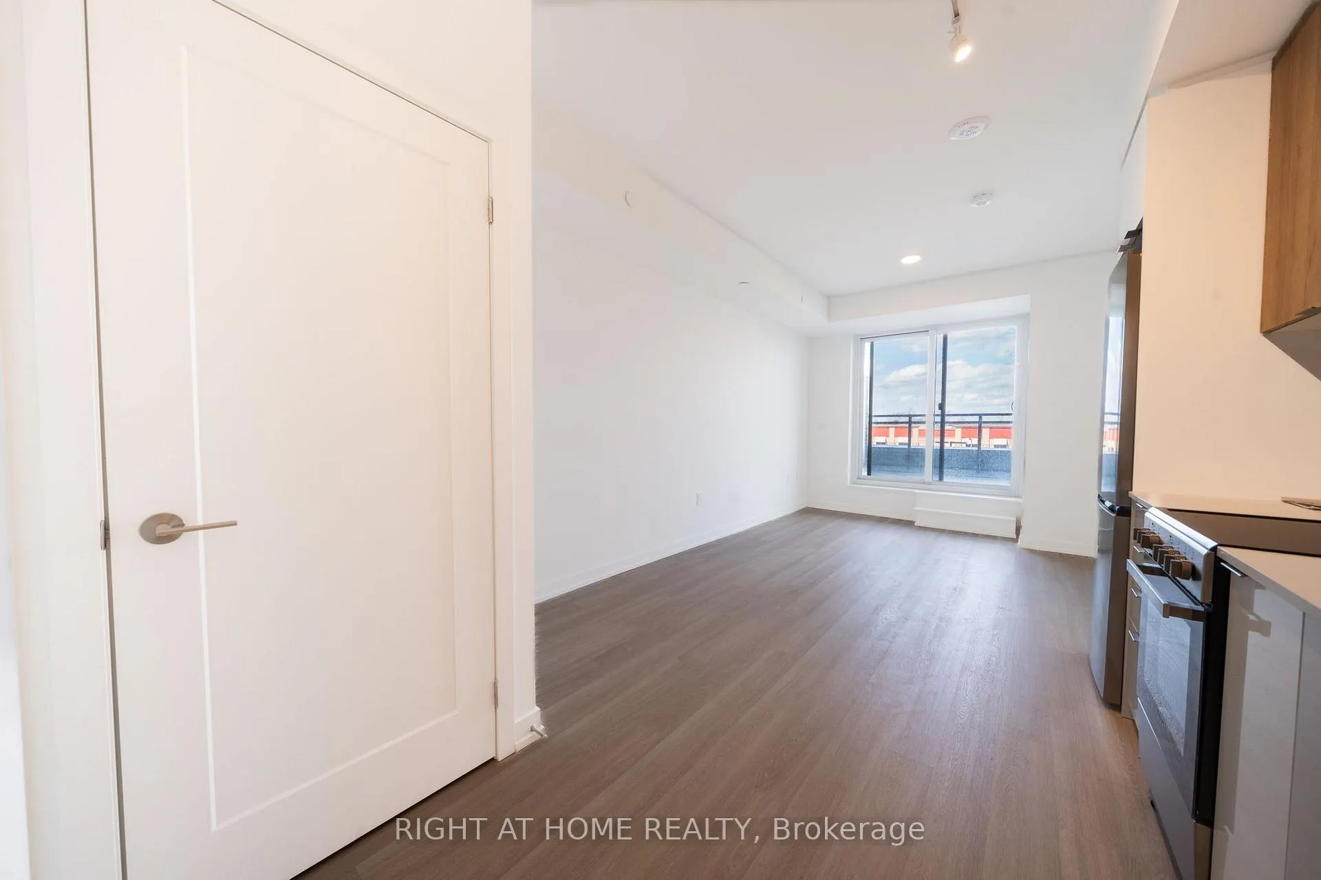 Photo 4 of Unit 211, 9751 Markham Road, Markham, Greensborough — HOMEH