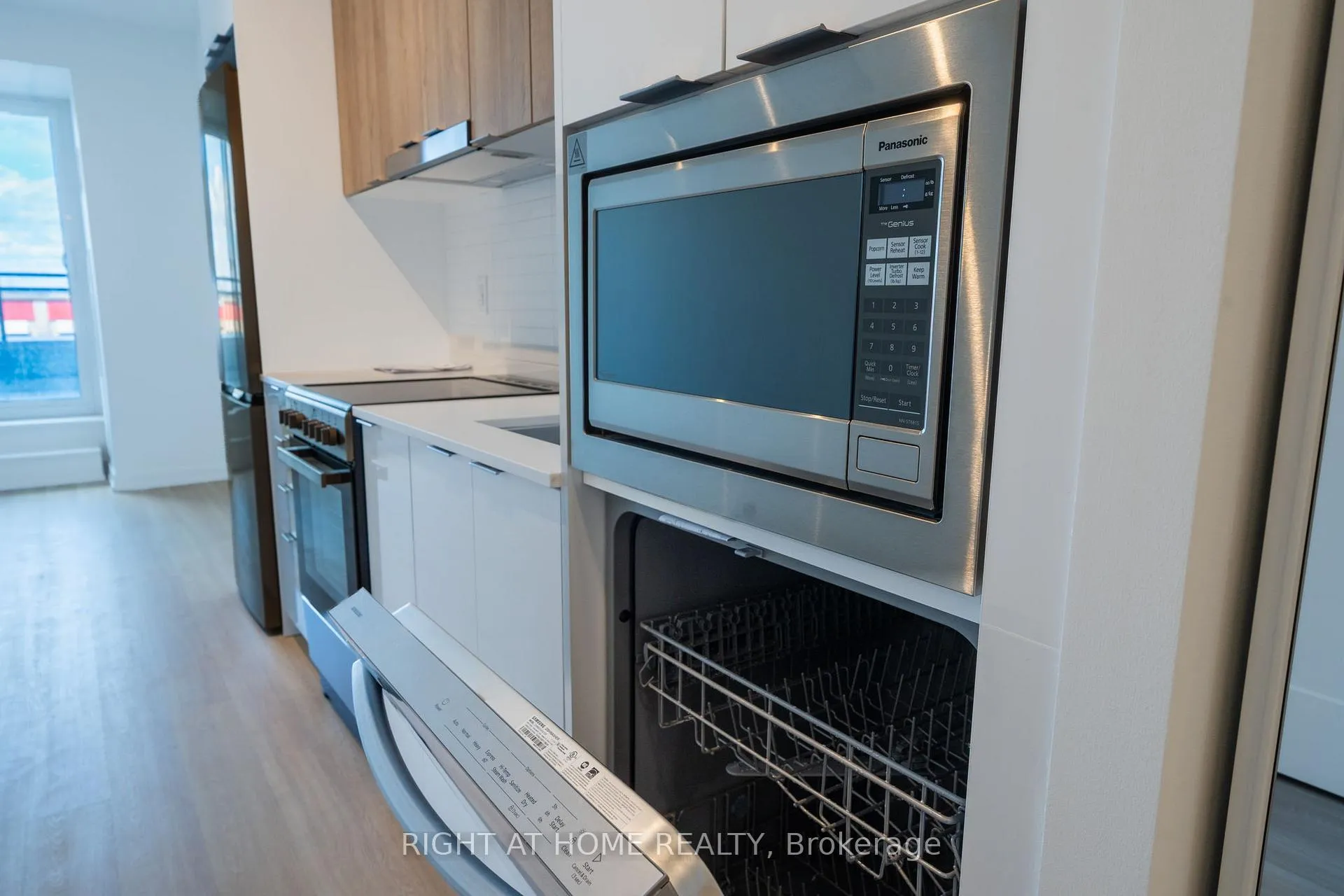 Photo 7 of Unit 211, 9751 Markham Road, Markham, Greensborough — HOMEH