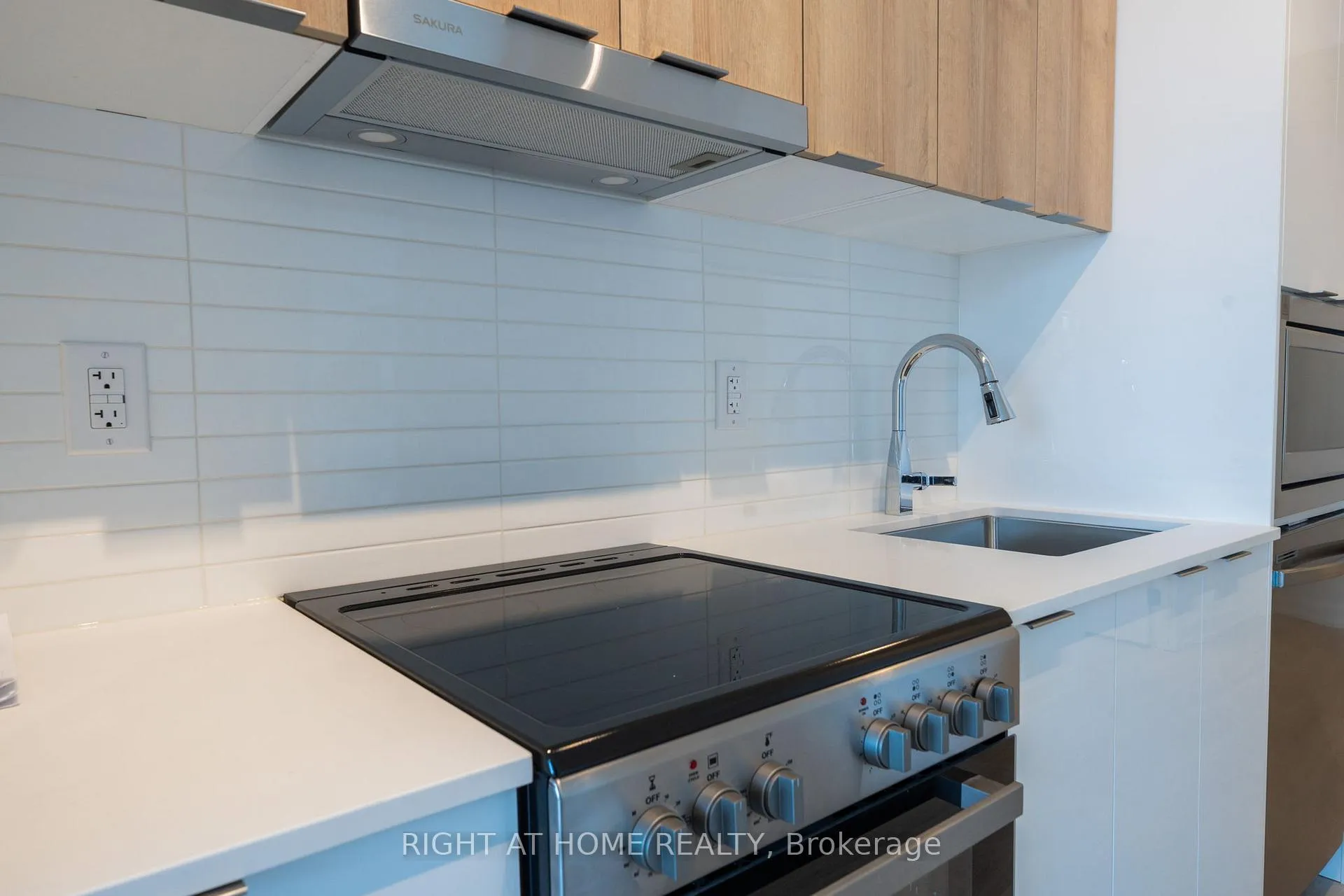 Photo 8 of Unit 211, 9751 Markham Road, Markham, Greensborough — HOMEH