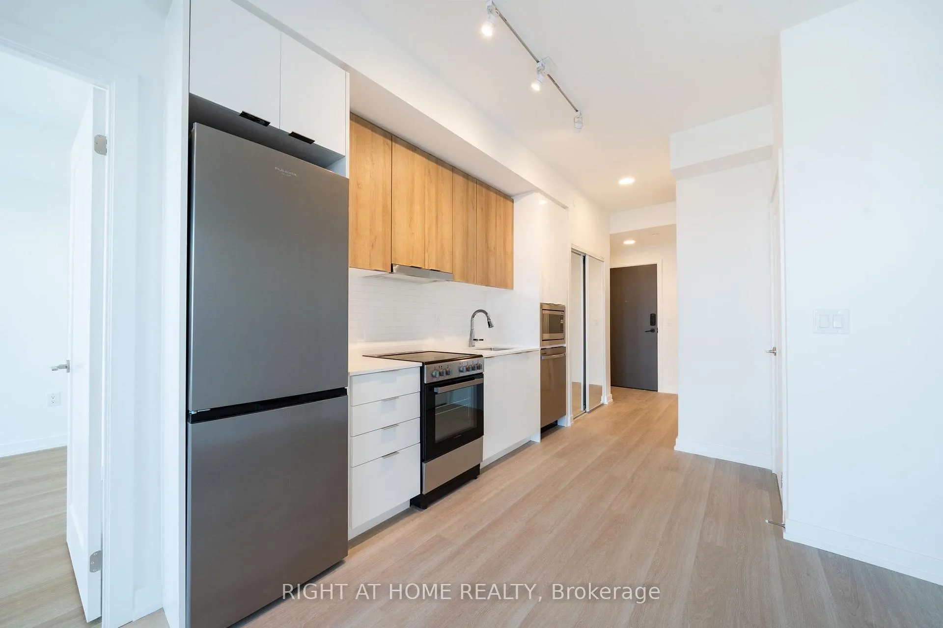 Photo 9 of Unit 211, 9751 Markham Road, Markham, Greensborough — HOMEH