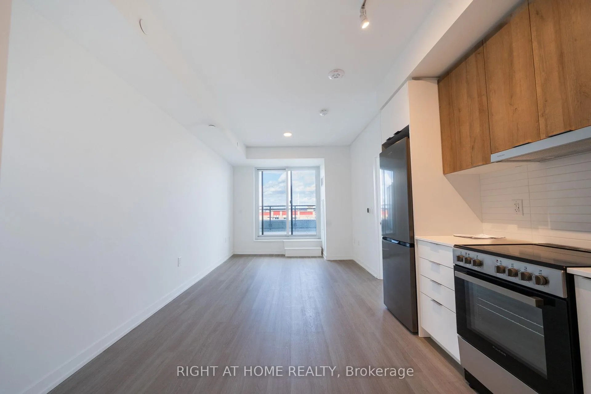 Photo 10 of Unit 211, 9751 Markham Road, Markham, Greensborough — HOMEH