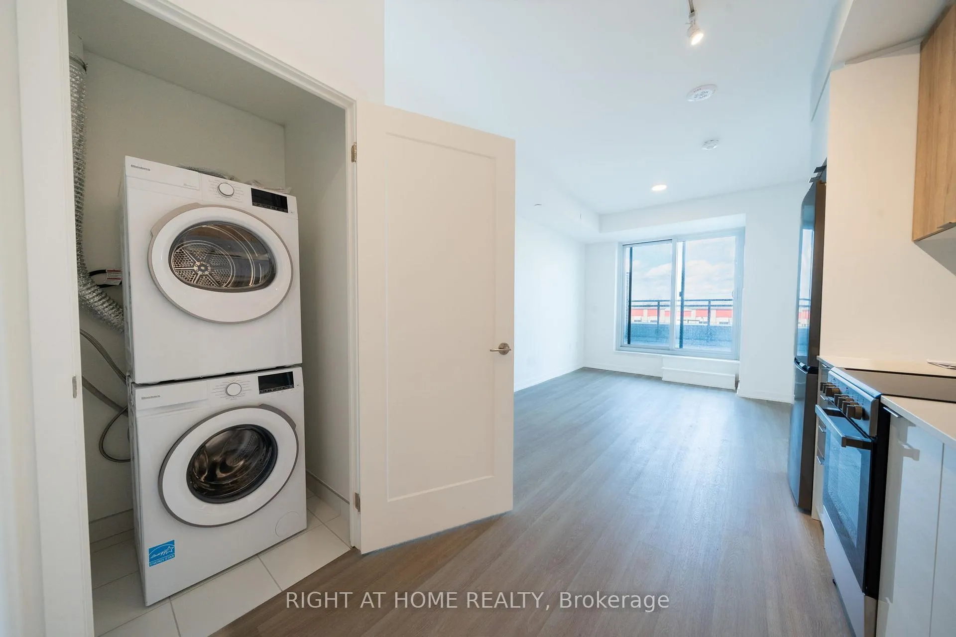 Photo 17 of Unit 211, 9751 Markham Road, Markham, Greensborough — HOMEH