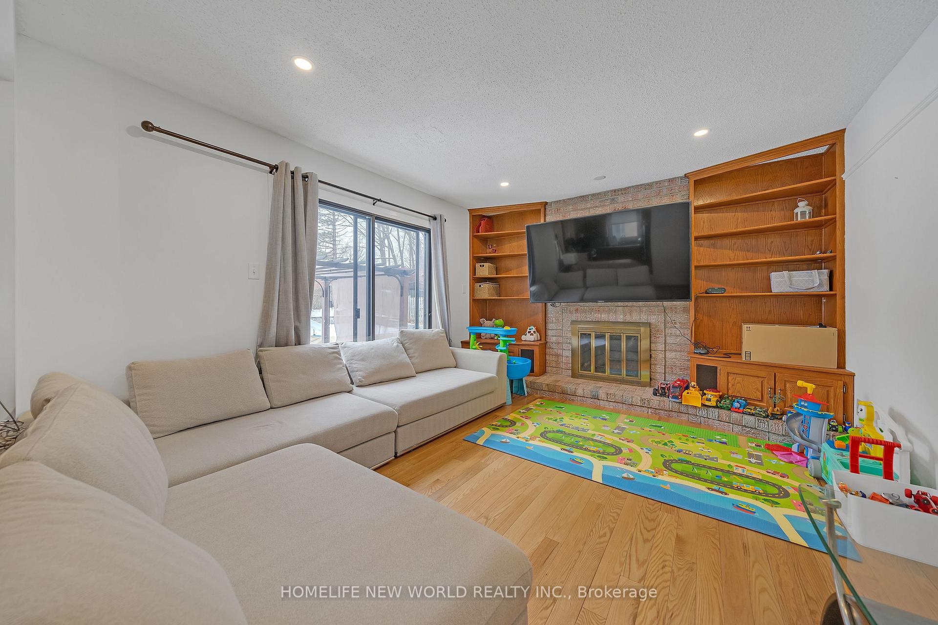Photo 6 of 2024 Cedarwood Court, Pickering, Liverpool — HOMEH