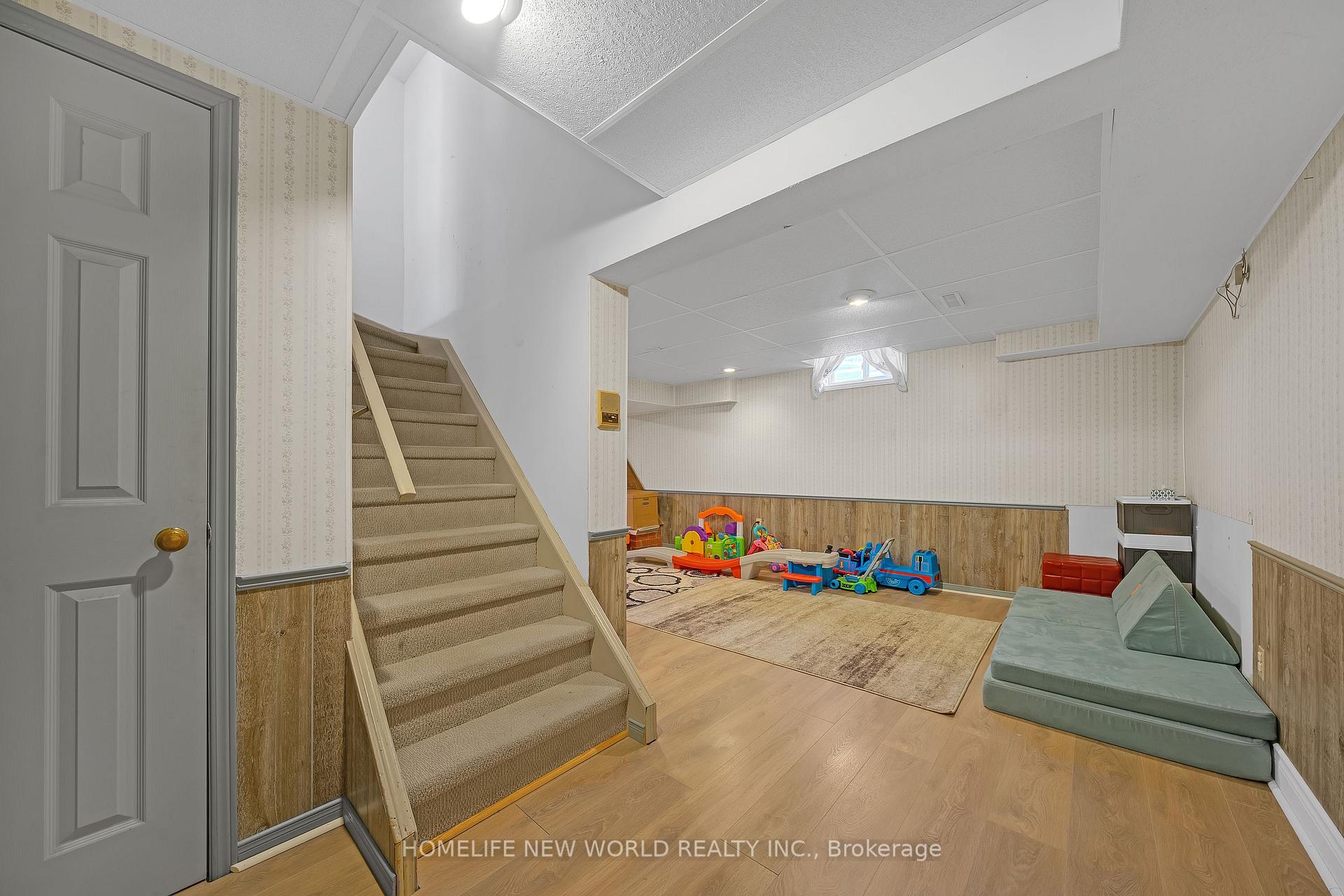 Photo 16 of 2024 Cedarwood Court, Pickering, Liverpool — HOMEH