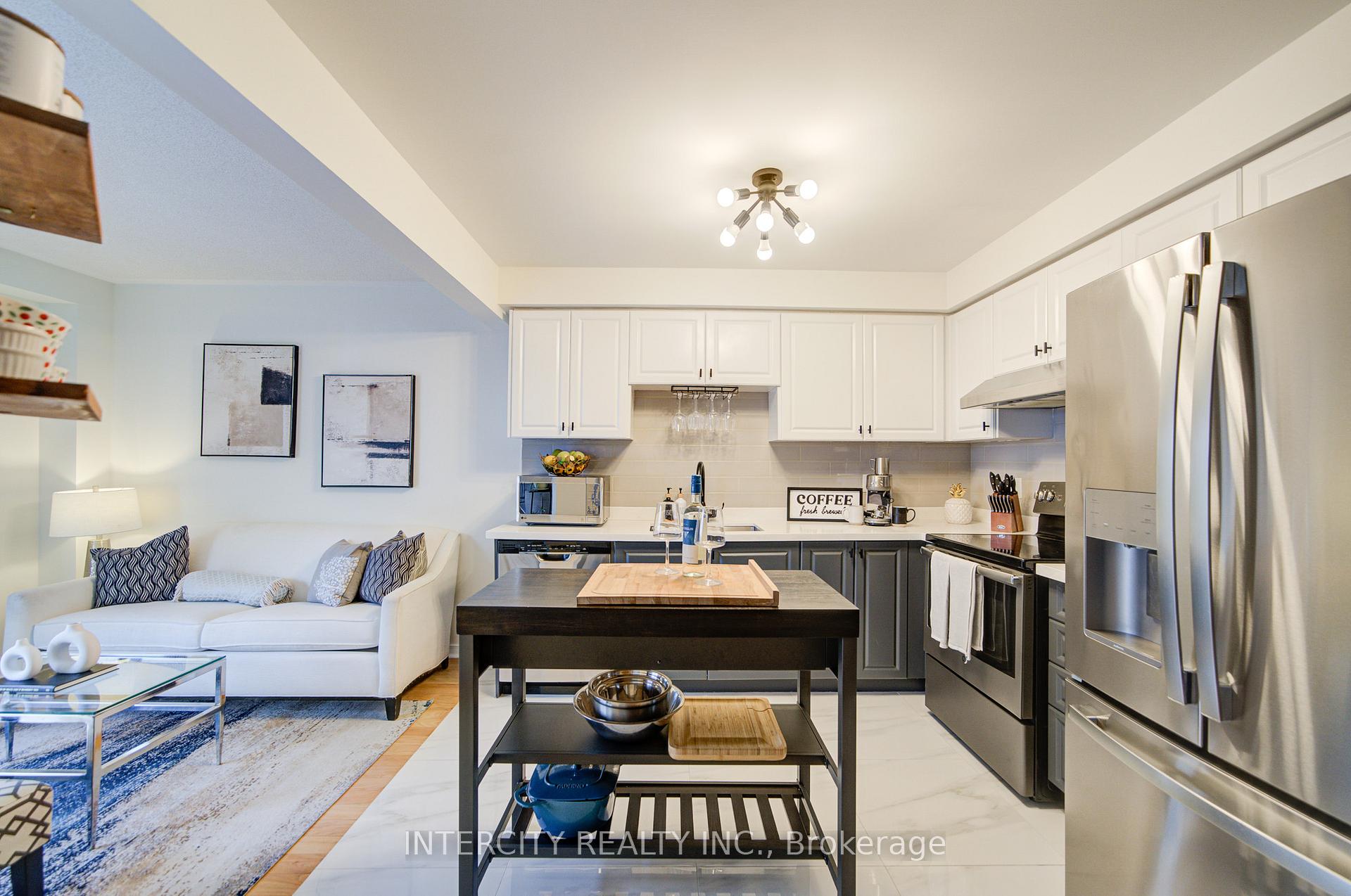 Photo 5 of 372 Sparrow Circle, Pickering, Highbush — HOMEH