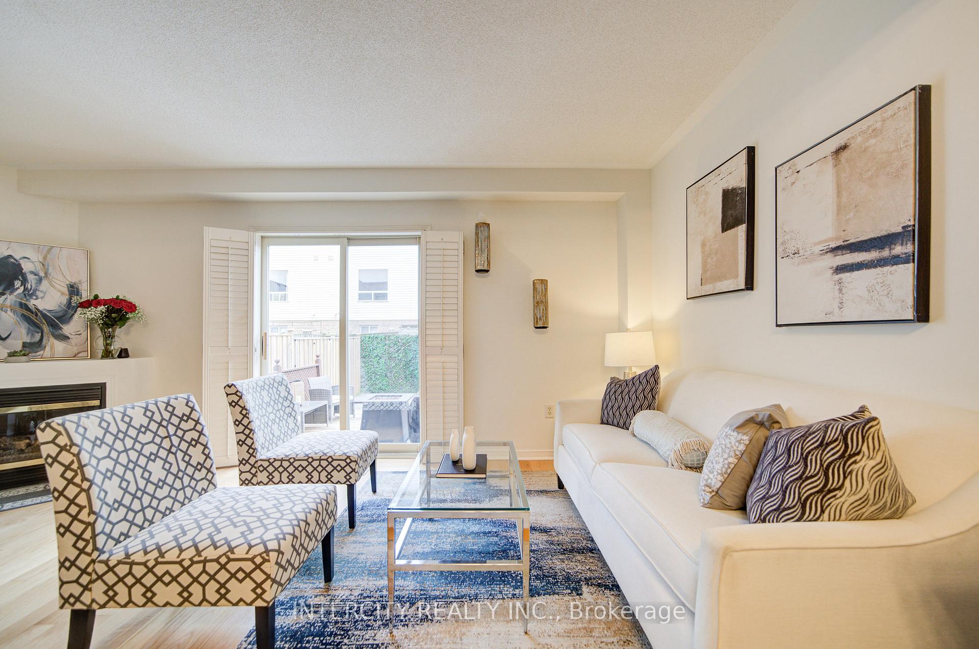 Photo 9 of 372 Sparrow Circle, Pickering, Highbush — HOMEH