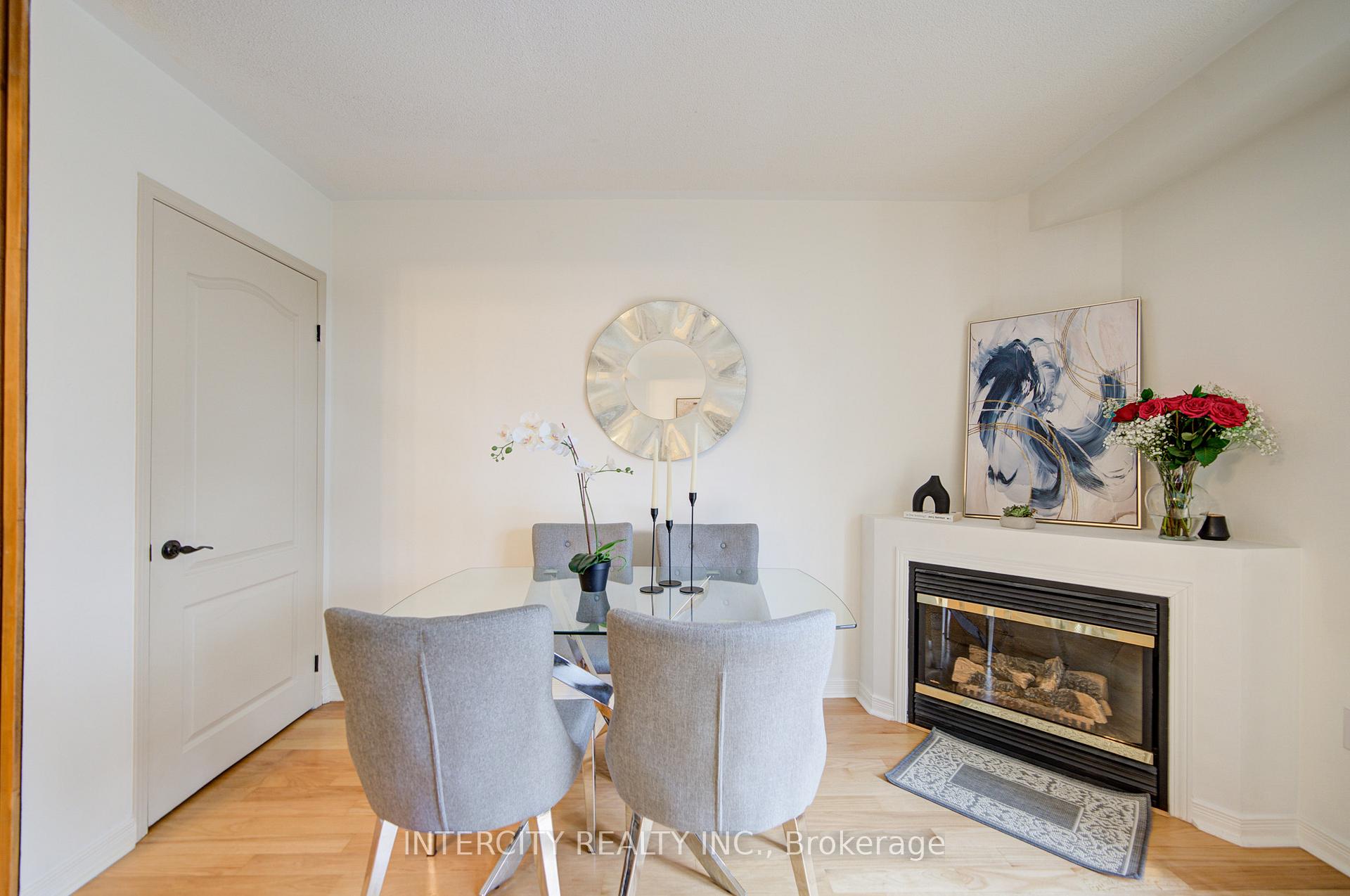Photo 10 of 372 Sparrow Circle, Pickering, Highbush — HOMEH